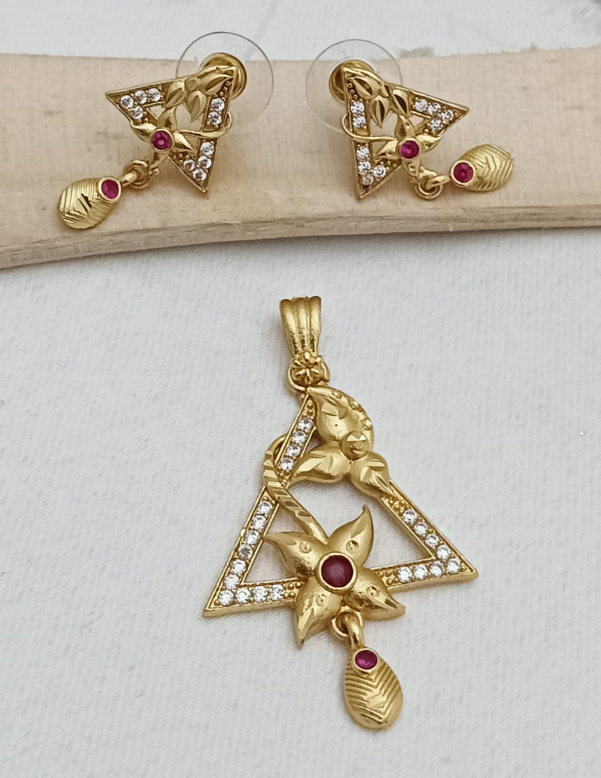 Color_Gold