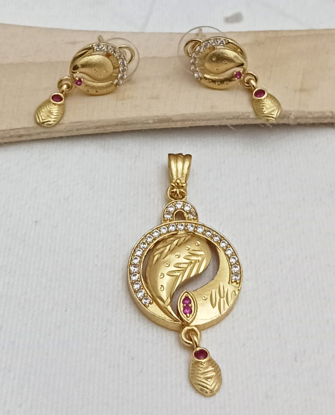 Color_Gold