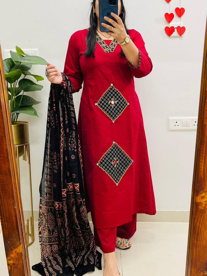 Women's Pure Cotton Printed Red Kurta With Pant And Dupatta