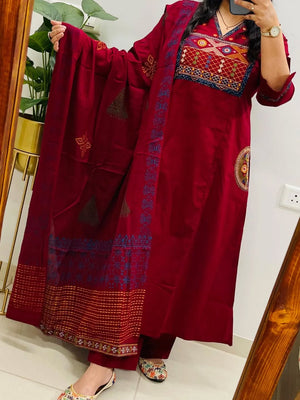 Color_maroon