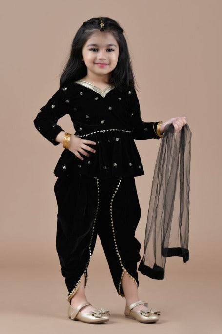 Girl's Black Full Sleeves Velvet Kurta And Dupatta With Solid Dhoti