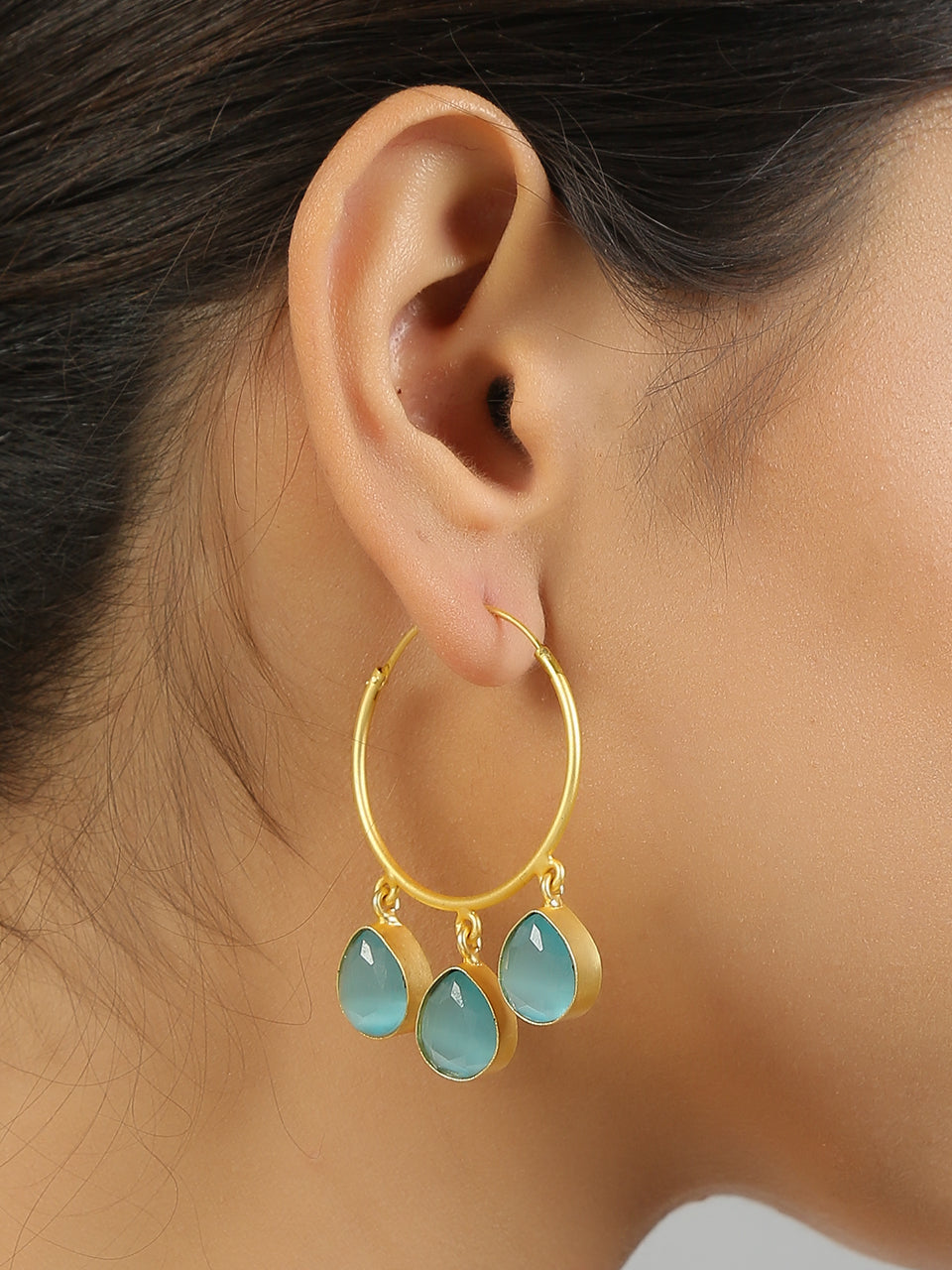 Women's Contemporary Gold Hoop Earrings - Femizen