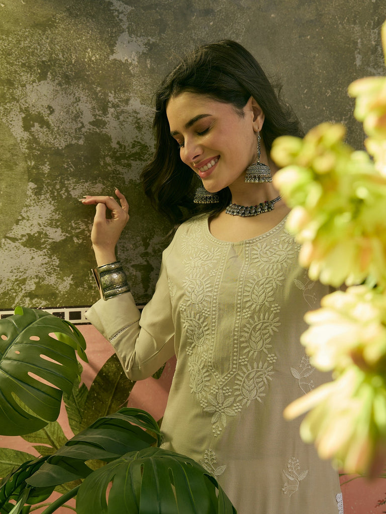 Women's Ivory Solid & Embroidered Rayon Straight Kurta
