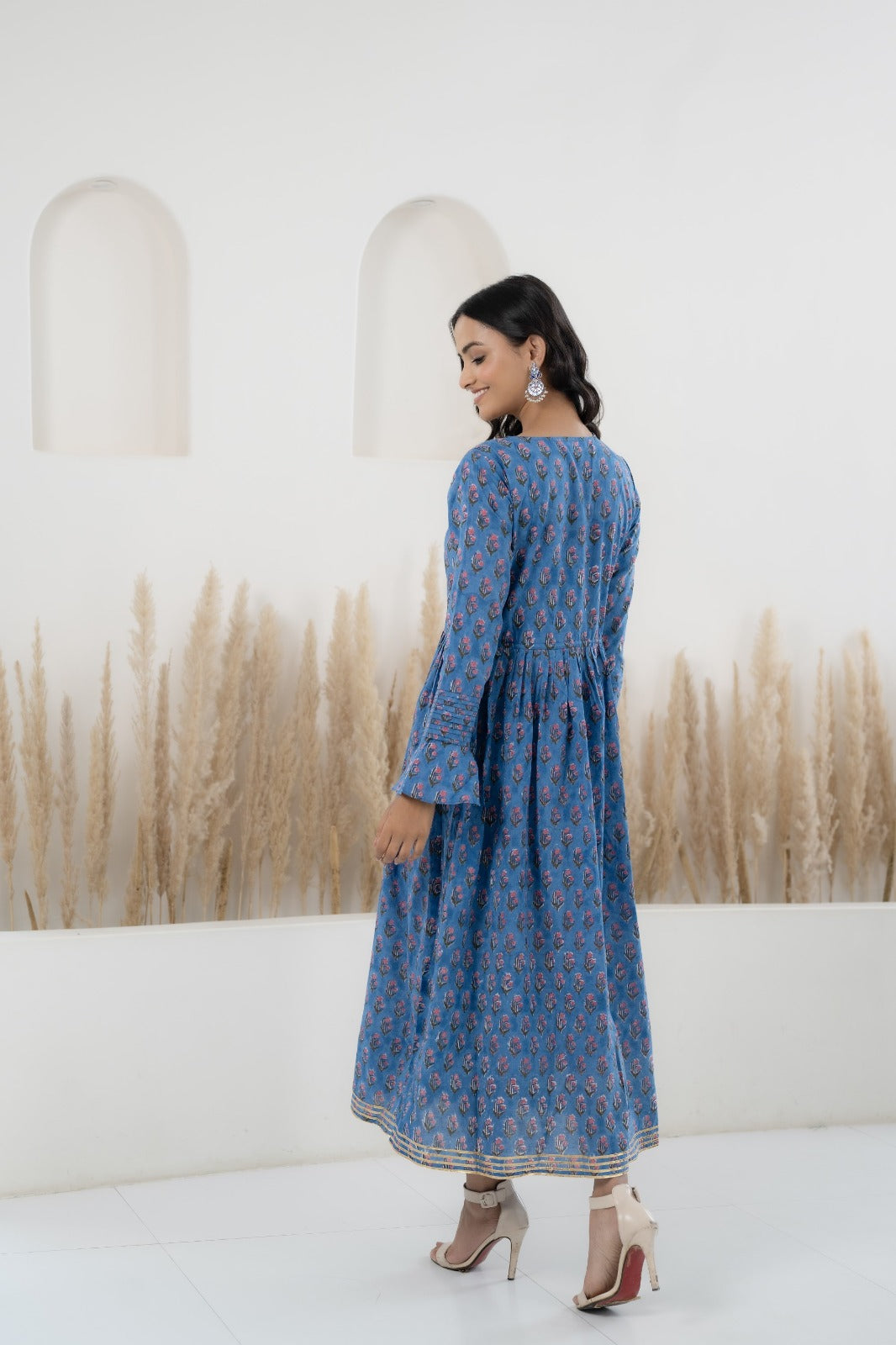Women’s Blue Printed Traditional Dress by Myshka- 1 pc set