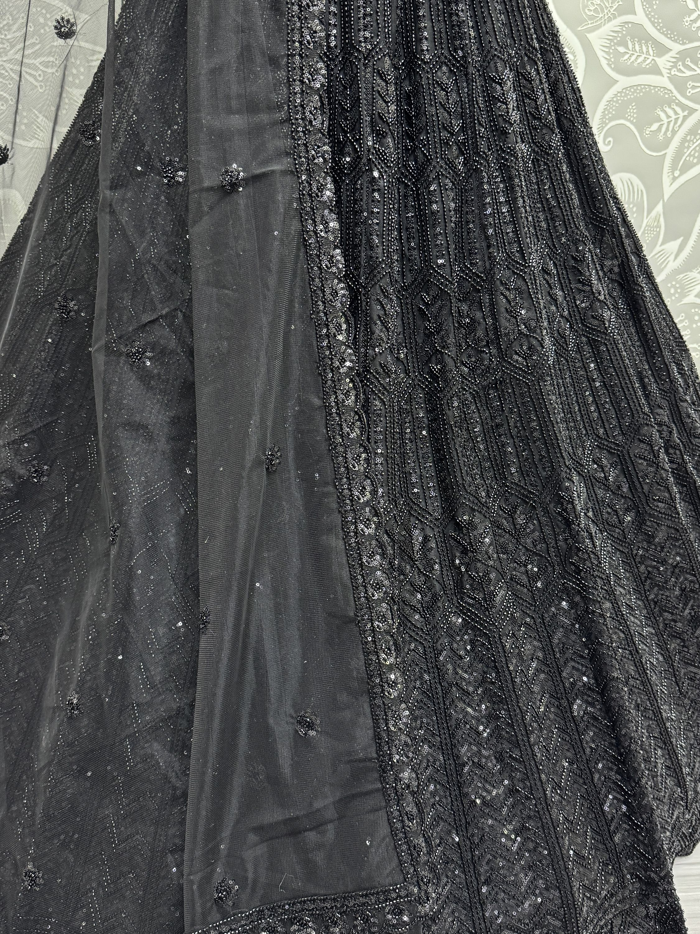 Color_Black