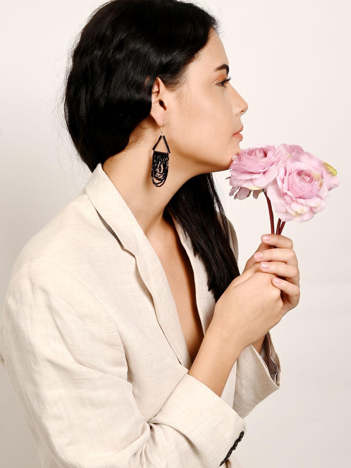 Women's Aria Black Dangle Earring