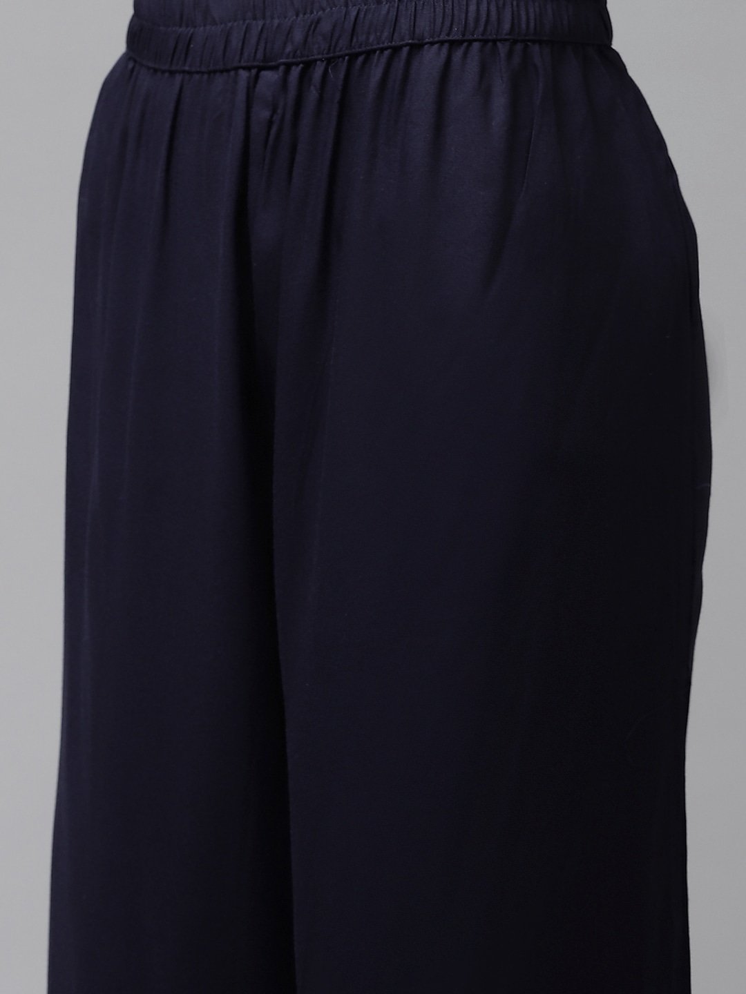 Women's Beige & Navy Blue Printed Kurta Set