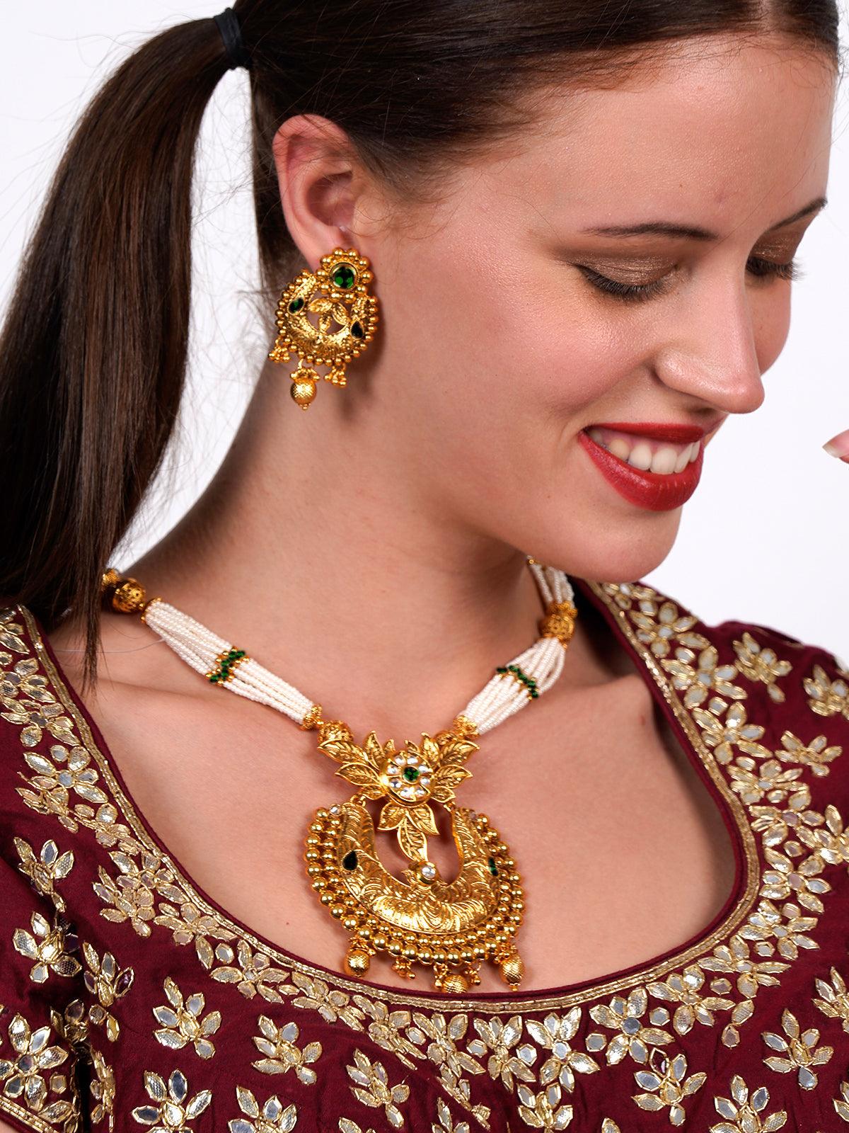Women's Beautiful Dense Faux Pearl Necklace With Earring