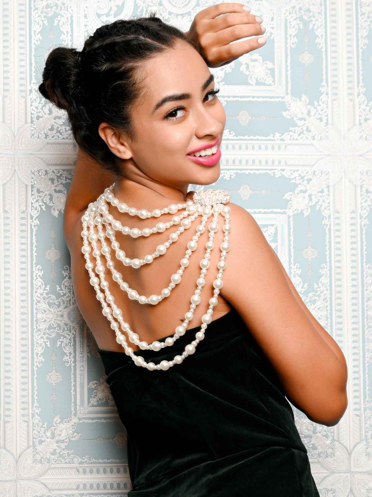 Women's Beautiful Elegant Pearl Necklace Se