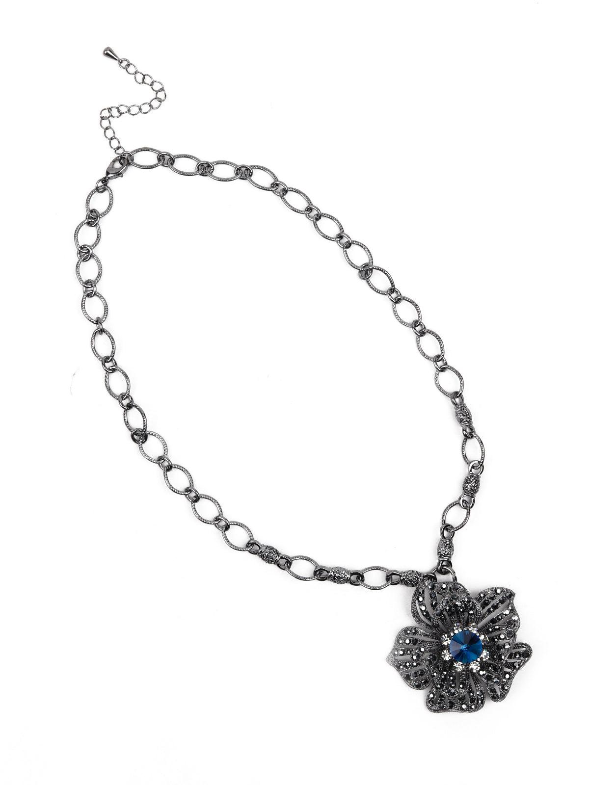 Women's Beautiful Oxidised Floral Pendant Necklac