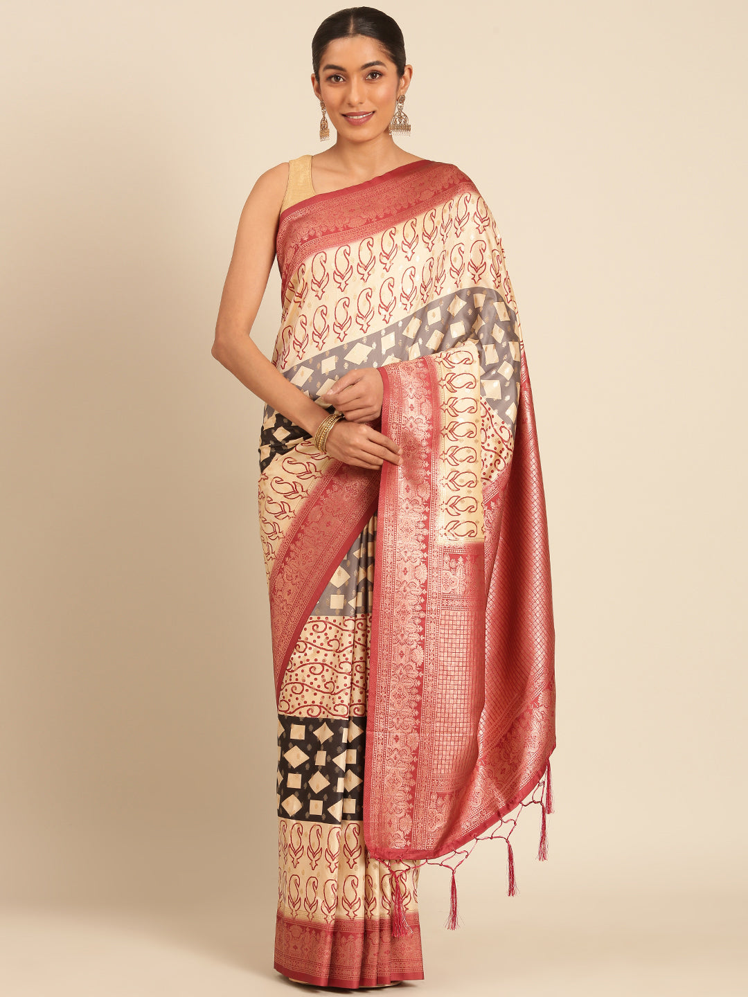 Women Cream Silk Saree With Un Stitched Blouse | NOZ2TOZ - Made In INDIA.