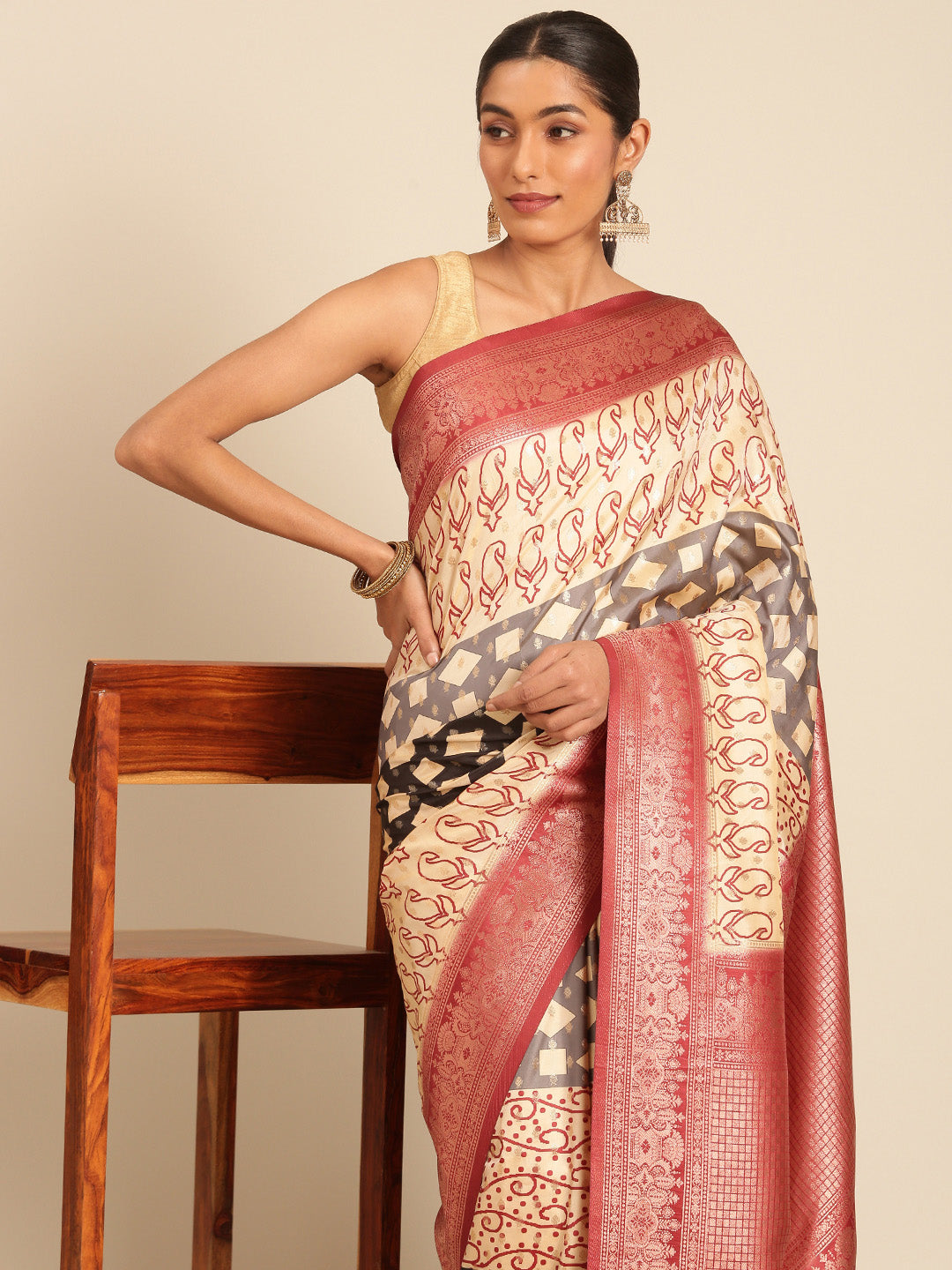 Women Cream Silk Saree With Un Stitched Blouse | NOZ2TOZ - Made In INDIA.