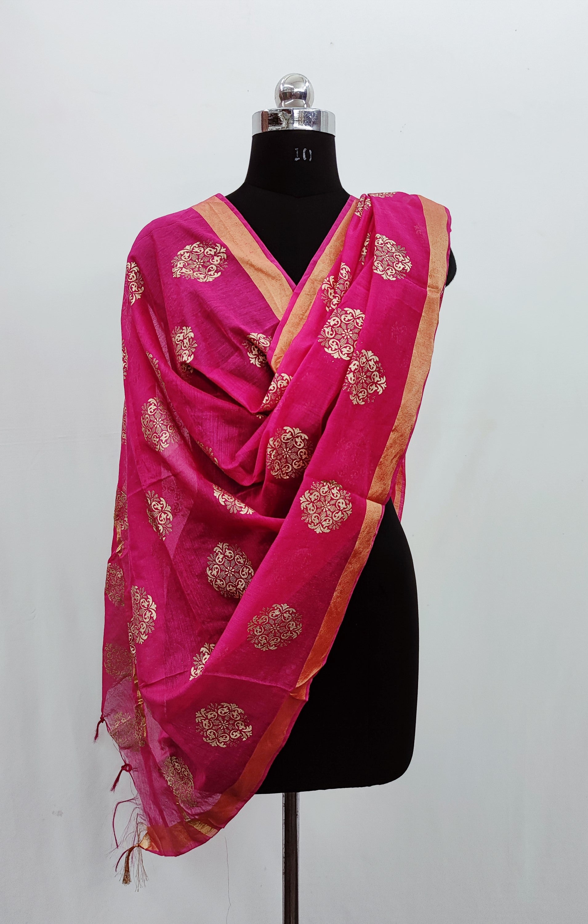 Women's Pink Self Woven Gold Zari Paisley Design Cotton Silk Dupatta With Tassles - NIMIDHYA