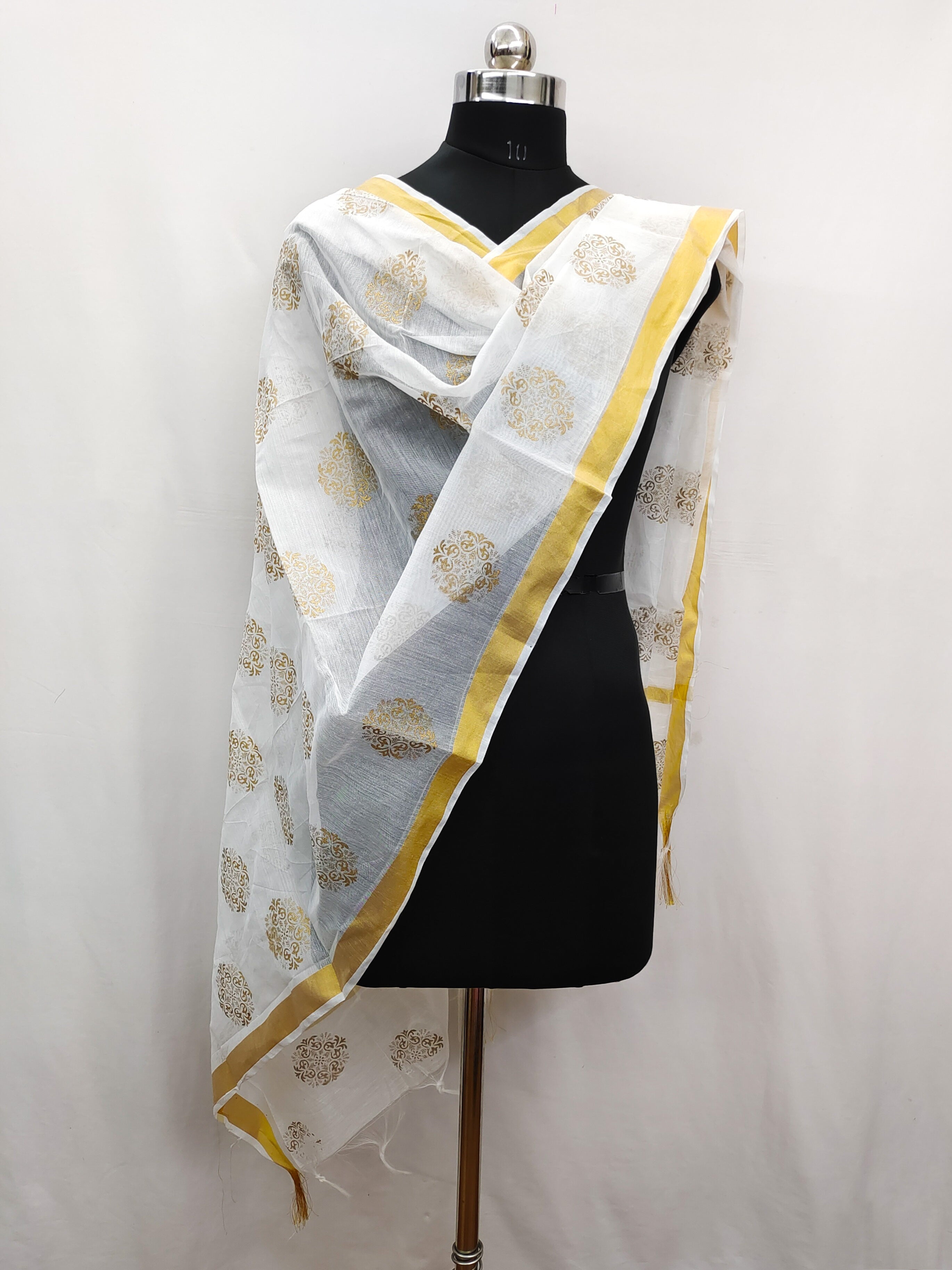 Women's White Self Woven Gold Zari Paisley Design Cotton Silk Dupatta With Tassles - NIMIDHYA