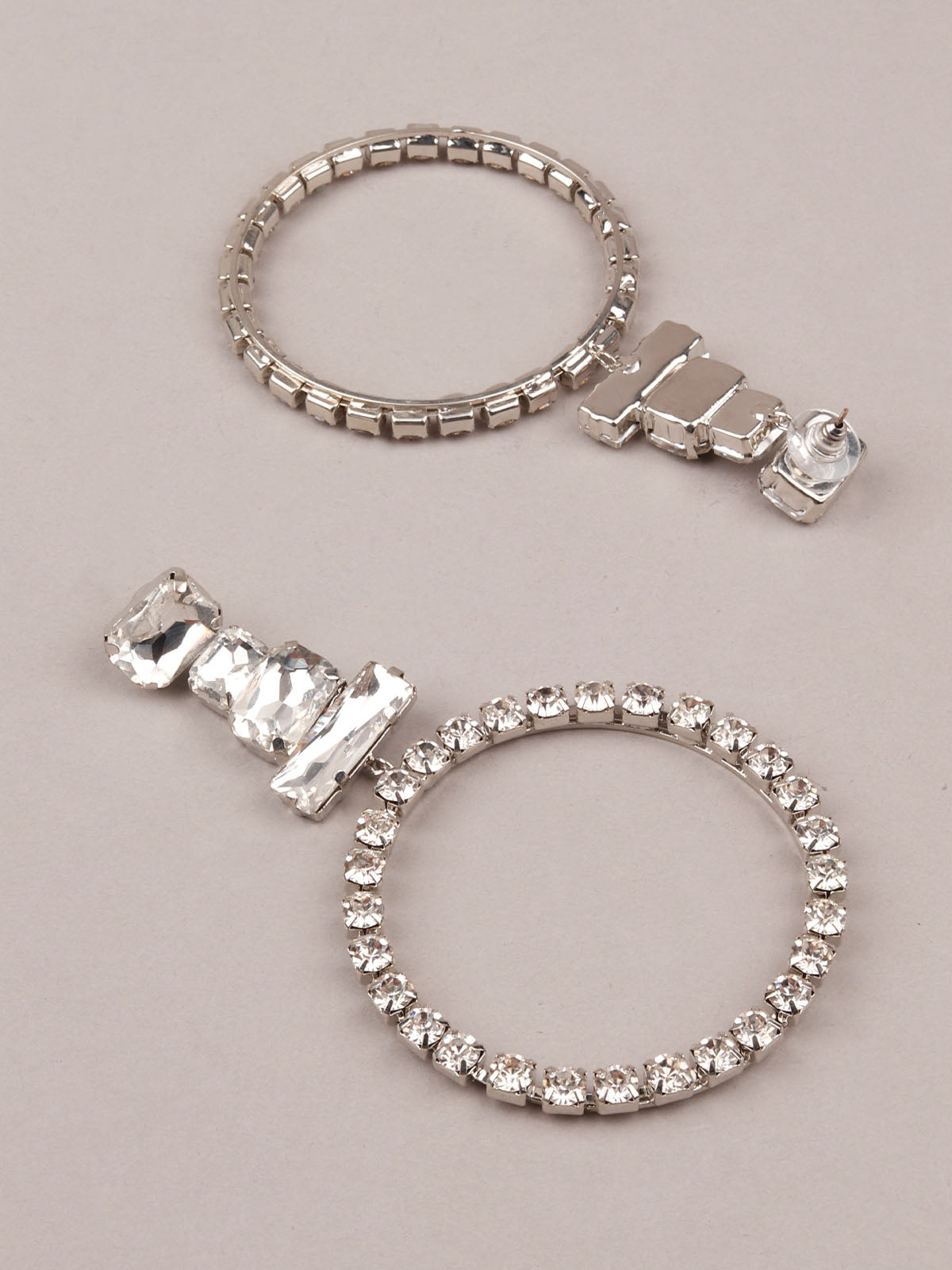 Women's White  Dangle Earring