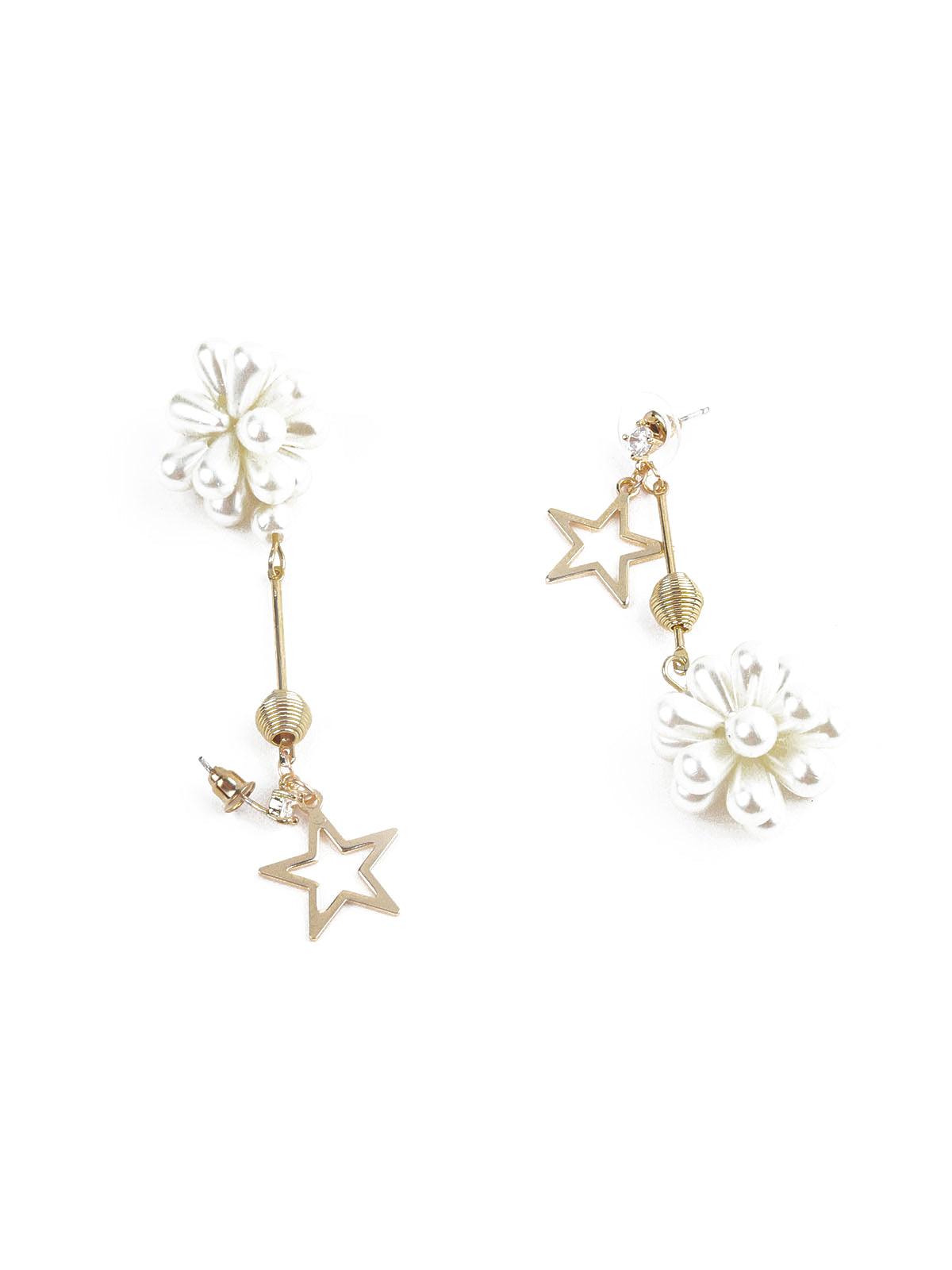Women's Contemporary Stars And Pearls Drop Earring