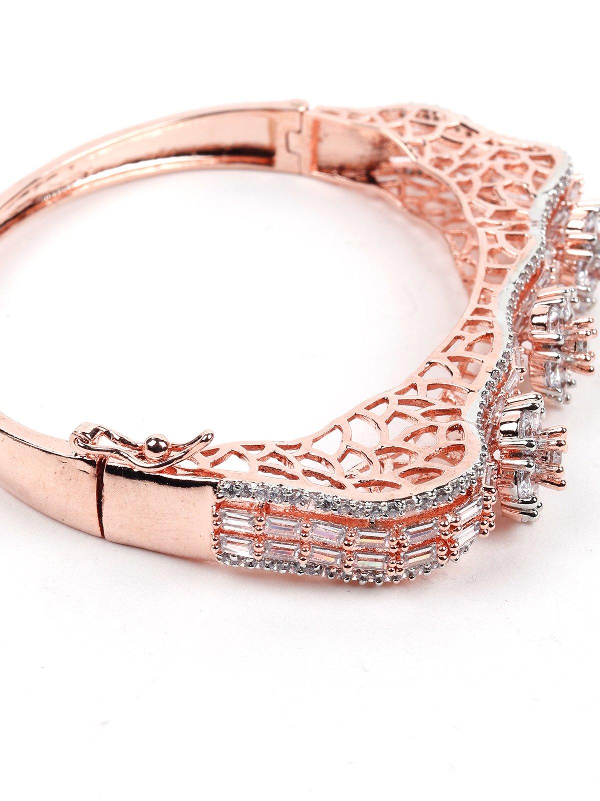 Women's Crystal-Embellished Floral Bracelet -Gol