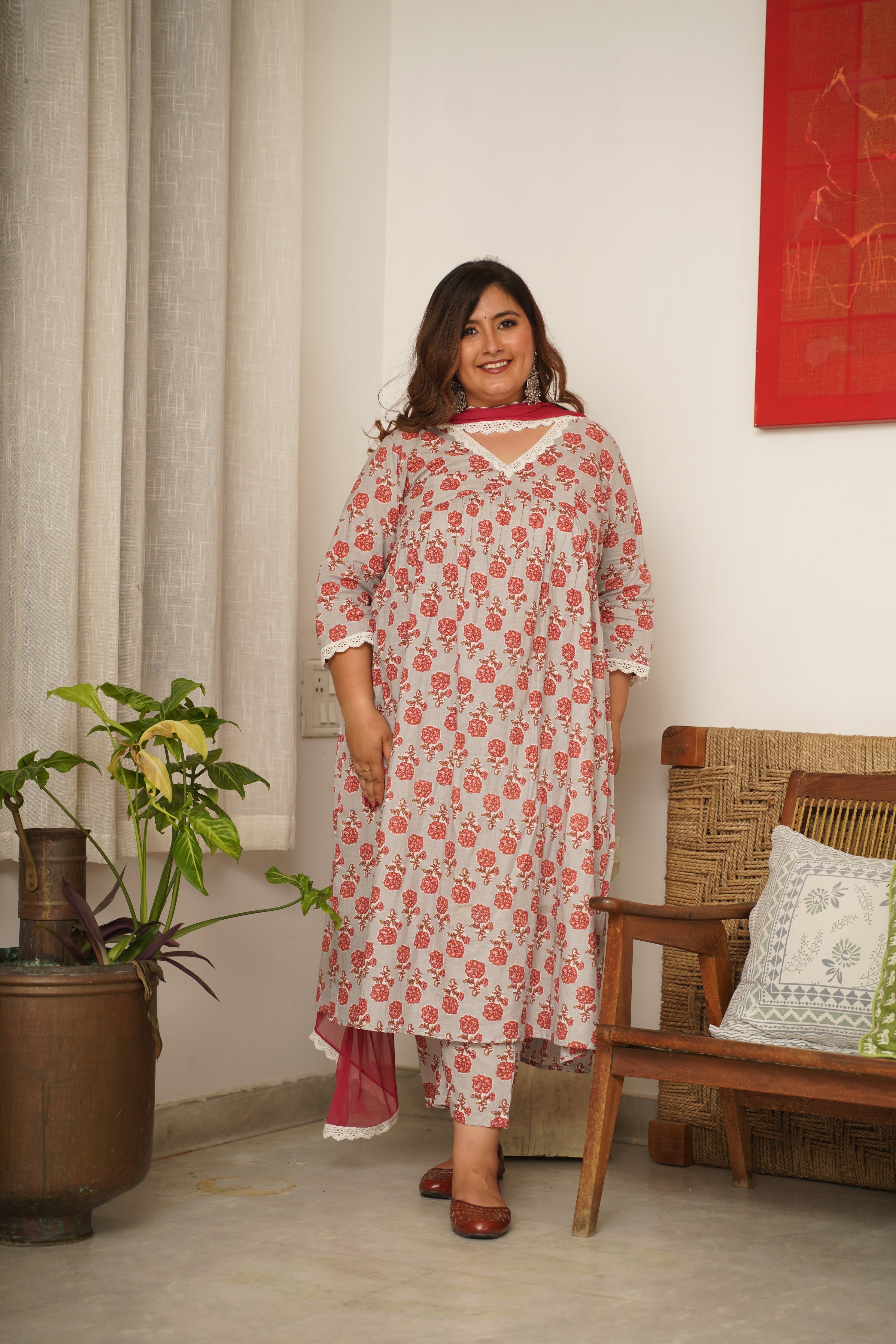 Women's Rose Print Alia Kurta Suit Set - ( Set Of 3 ) - Nangalia Ruchira
