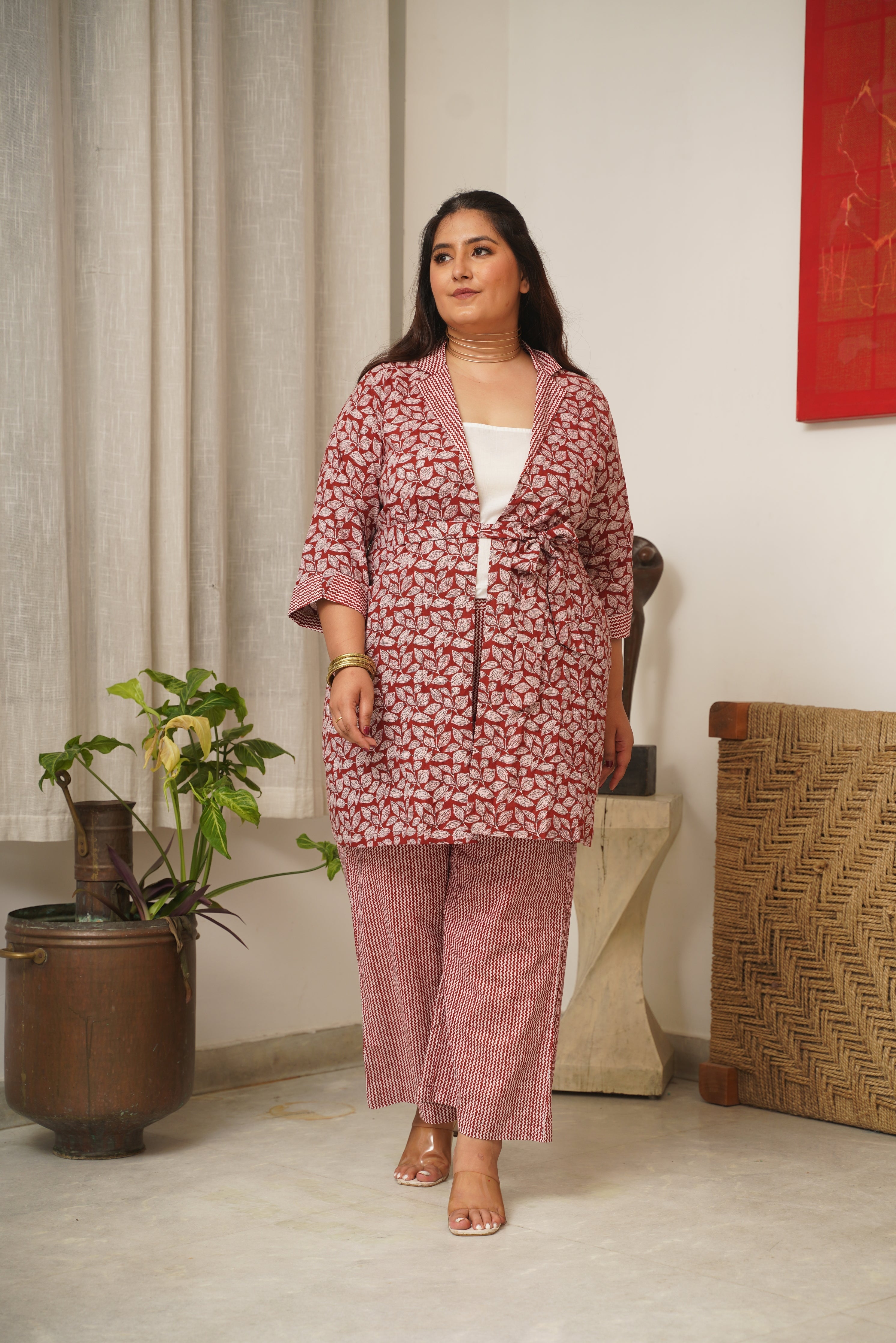 Women's Red Leafy Jacket Pant Set With Belt(Set Of 2) - Nangalia Ruchira