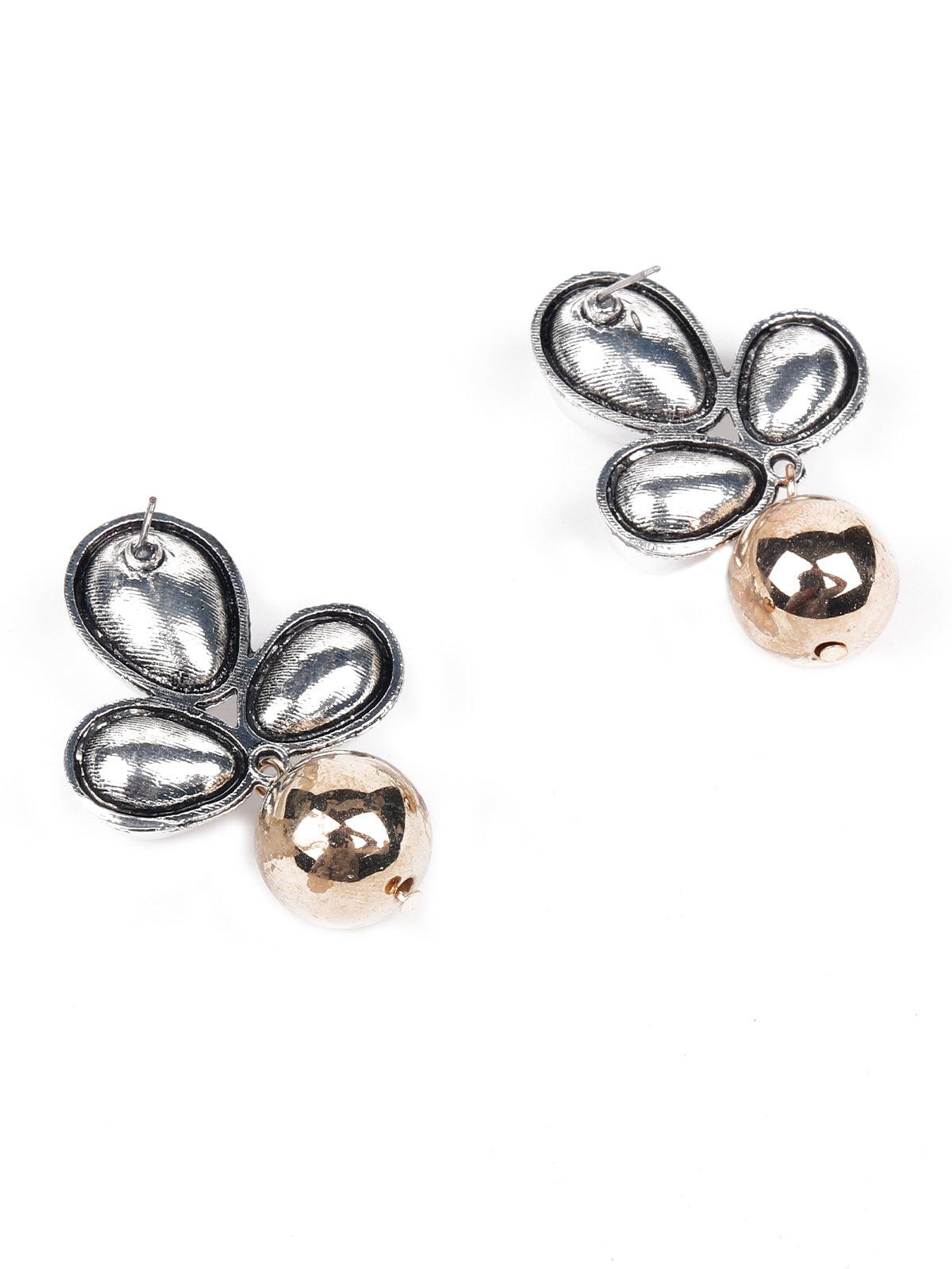 Women's Cute Gorgeous Gold And White Statement Earring