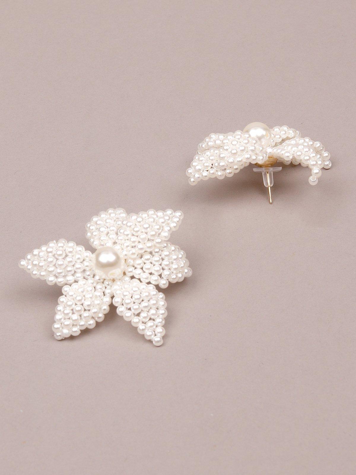 Women's Cute White Flower Beaded Statement Earring