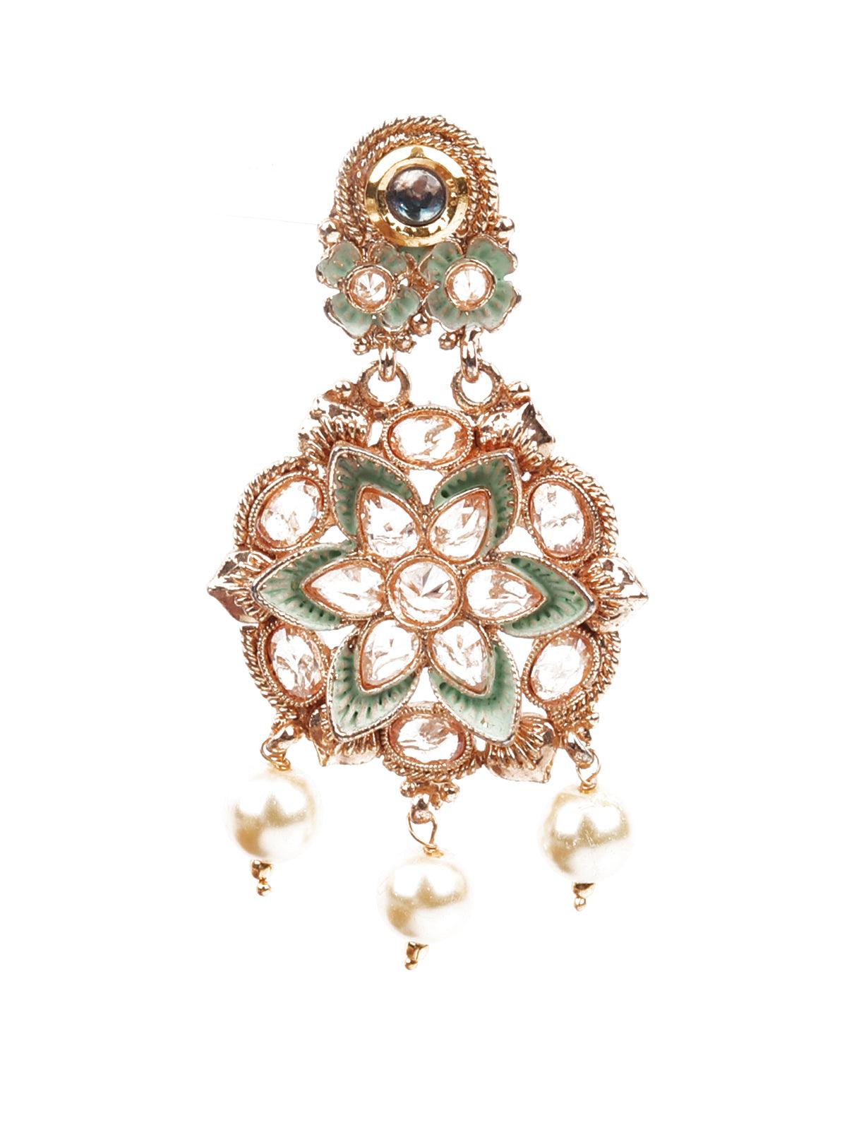 Women's Delicate Green Meenakari Earring