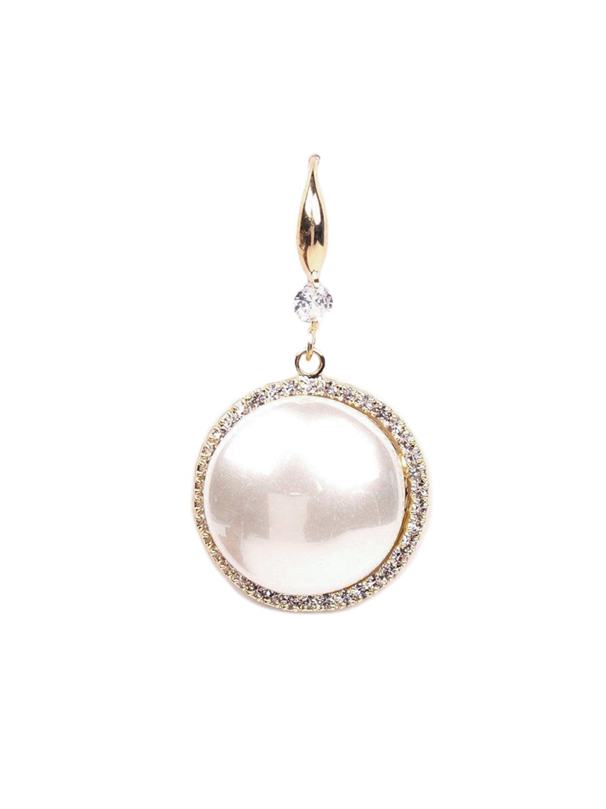 Women's Delicate Pearl Studded Earrin