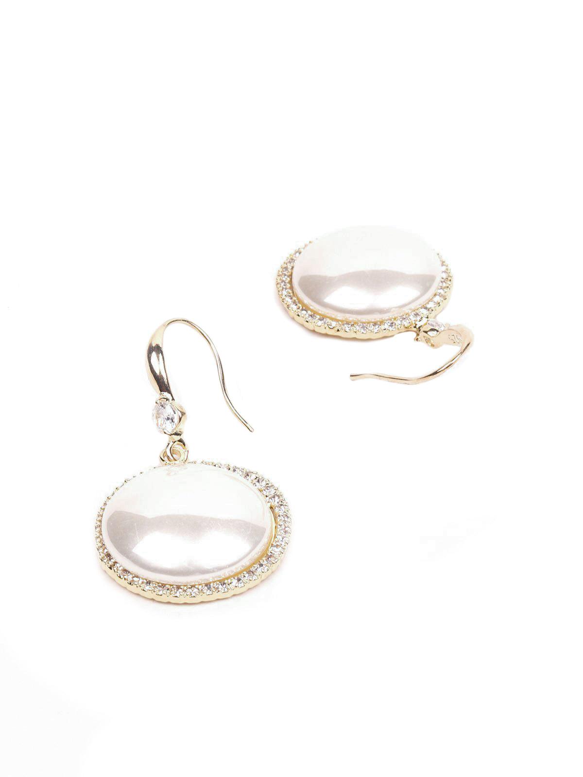 Women's Delicate Pearl Studded Earrin