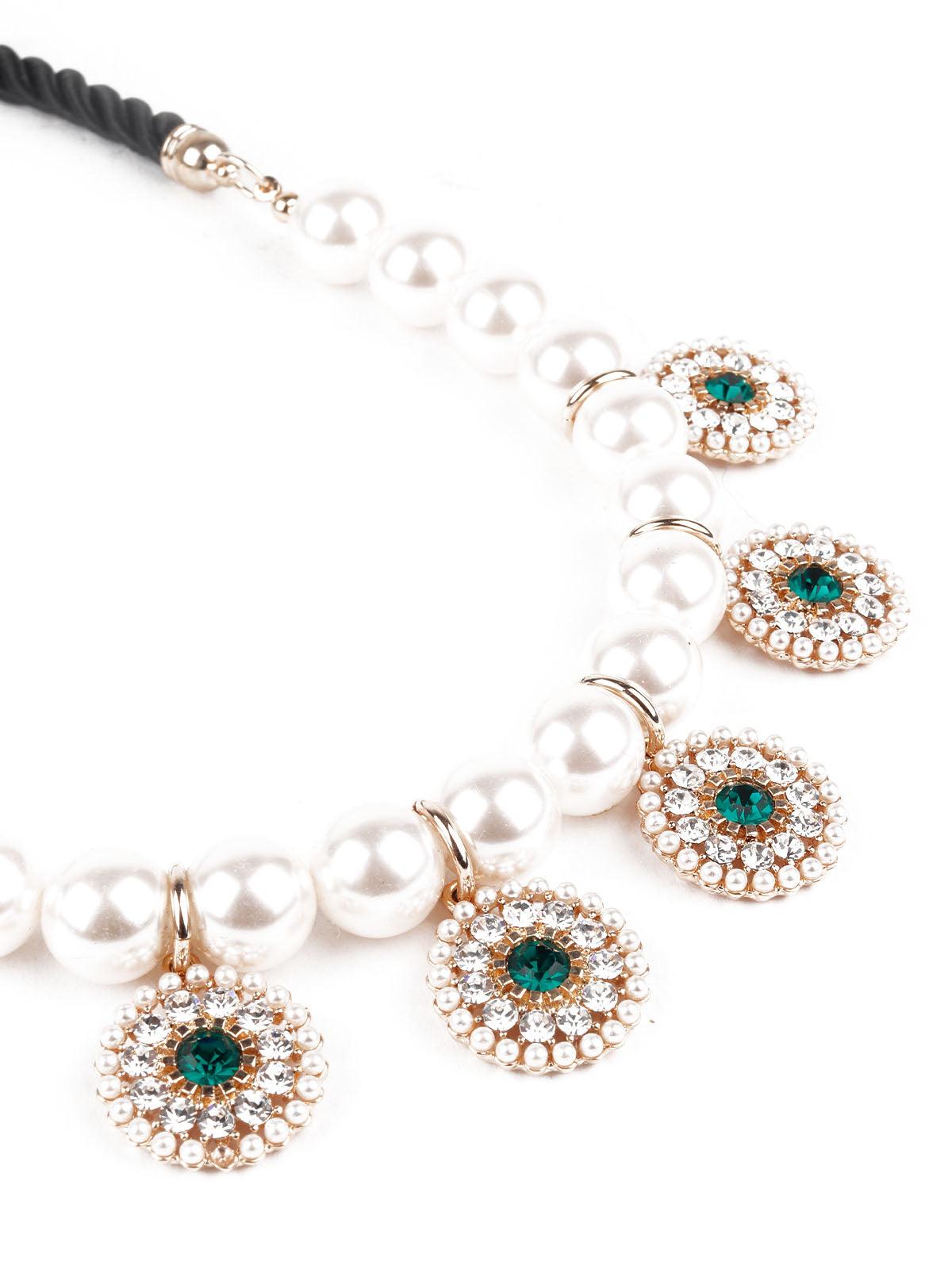 Women's Delicate Pearls Choker Neckpiec
