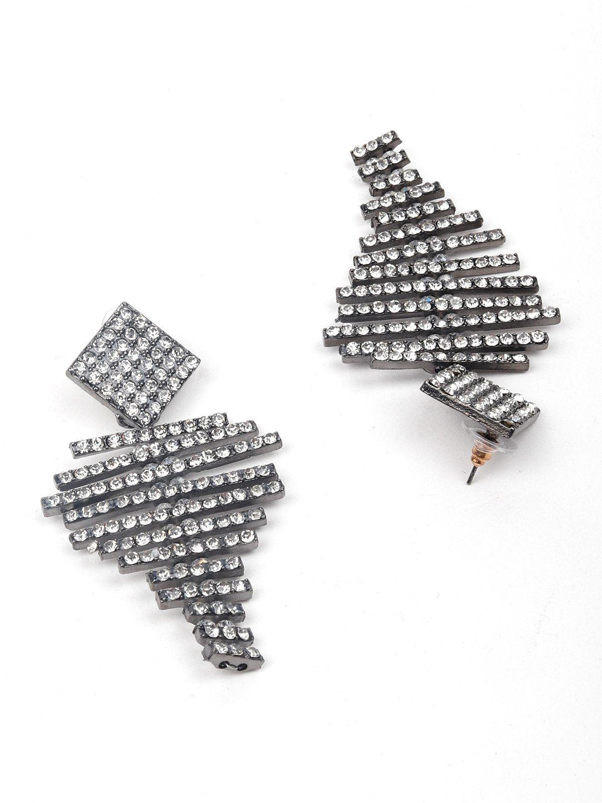 Women's Dynamite Step Studded Earring