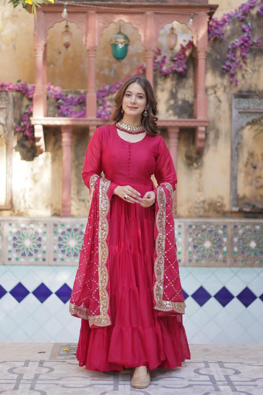 Women's Pink Colour Star Georgette Gown Set
