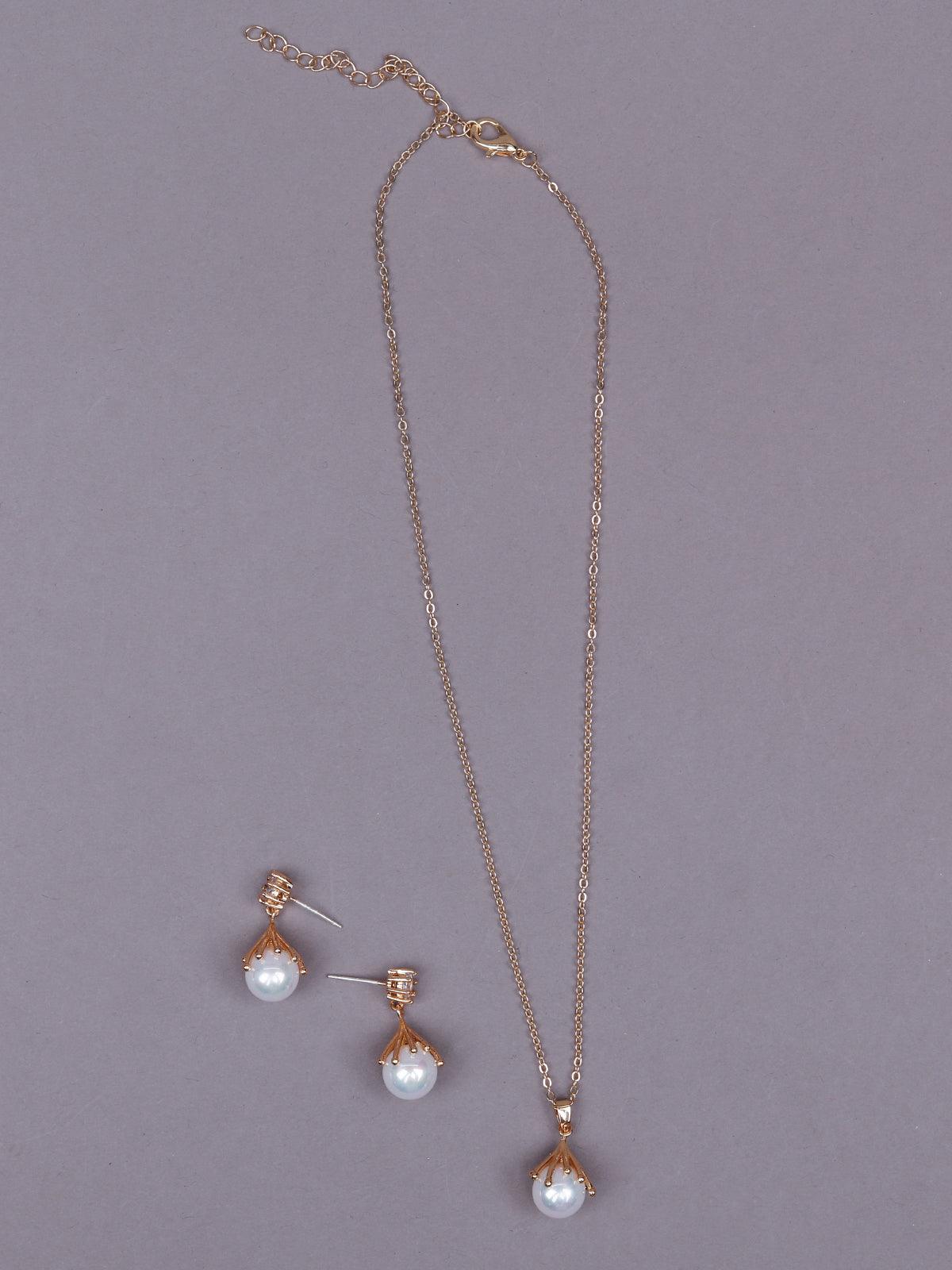 Women's Elegant Pearl Necklace Se