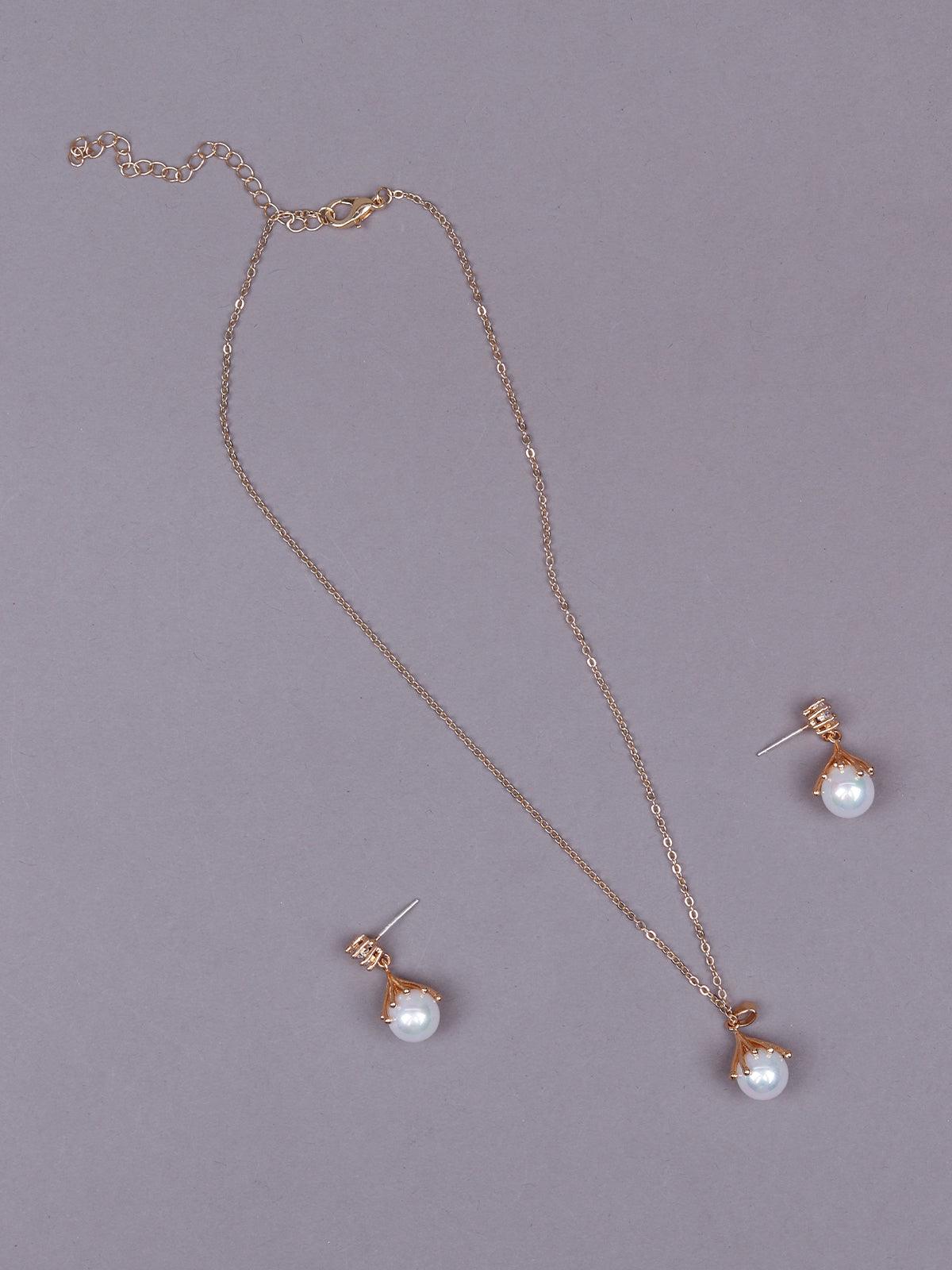 Women's Elegant Pearl Necklace Se