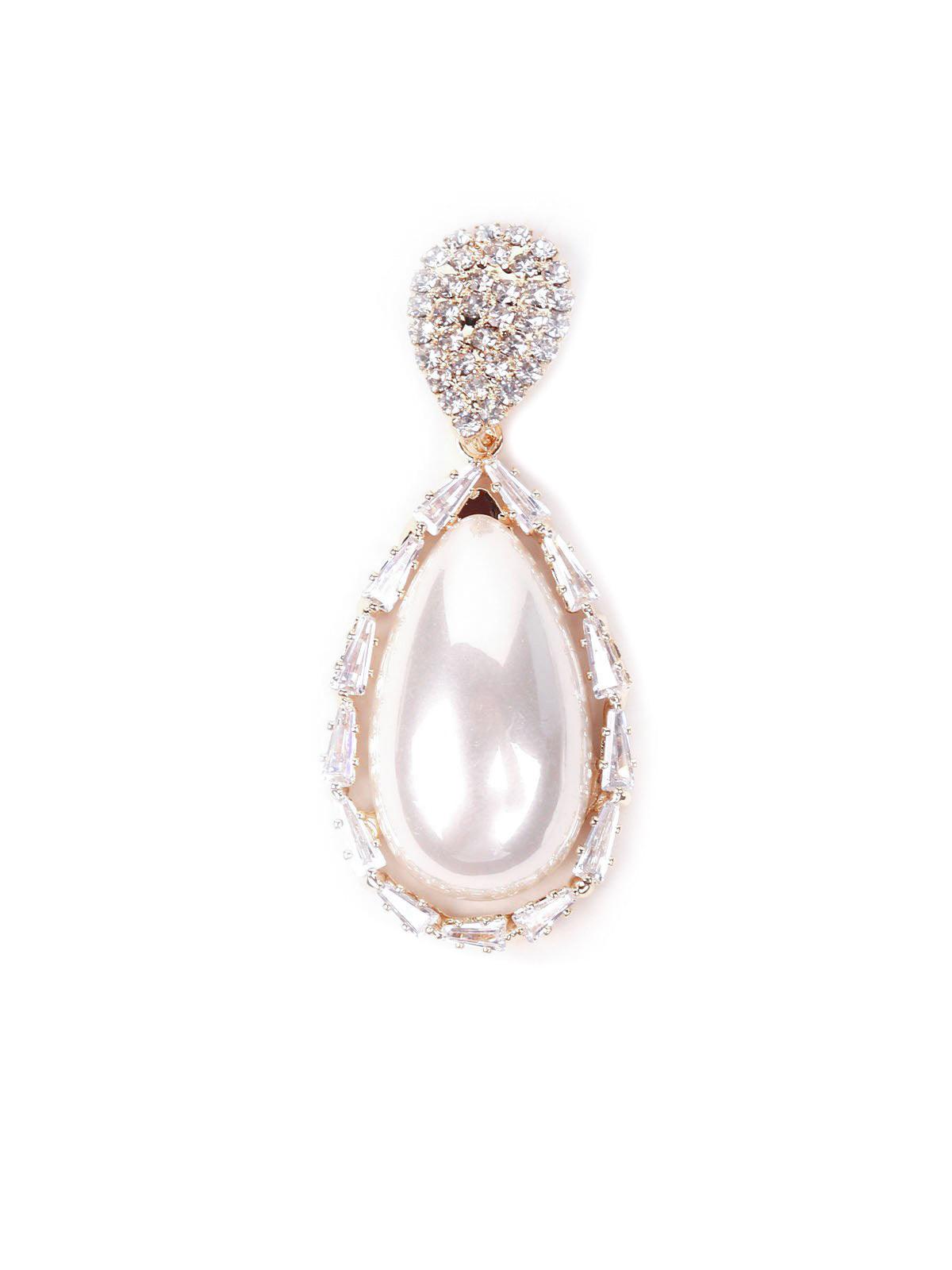 Women's Elegant Teardrop Gold Pearl Studded Earring