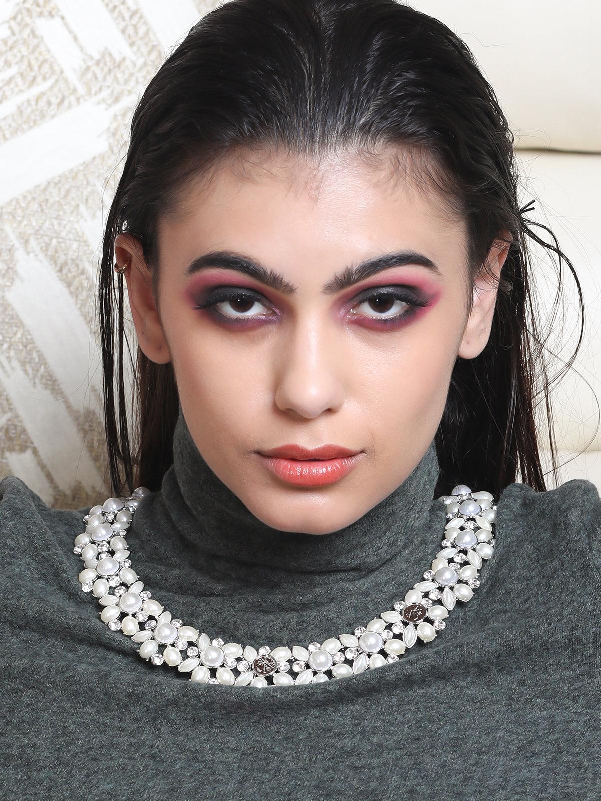 Women's Exquisite Pearl Choker Necklace Se
