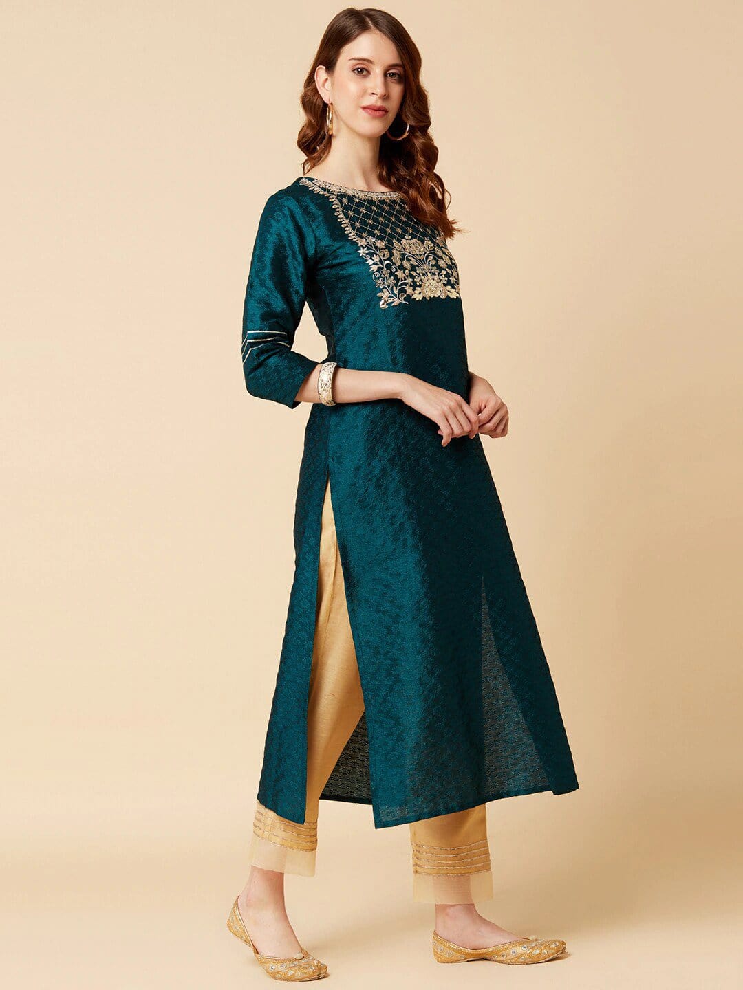 Women's Green & Gold-Toned Yoke Design Straight Embellished Kurta