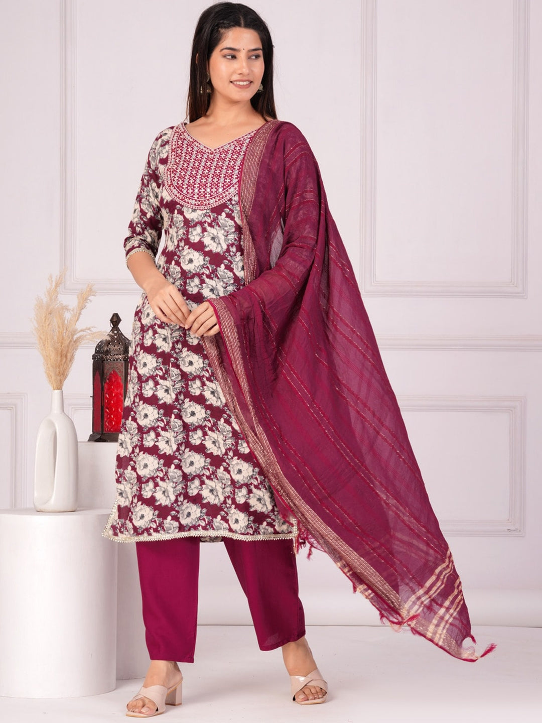 Women's Floral Printed Regular Straight Kurta & Palazzos With Dupatta - Taantav