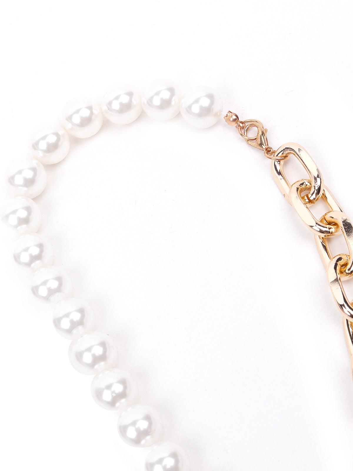 Women's Faux Pearl And Interlinked Pendant Necklac