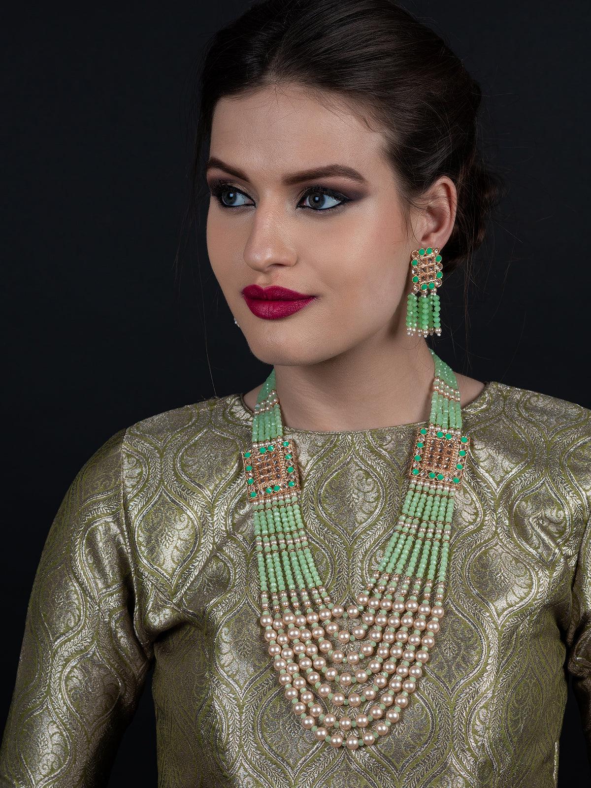 Women's Flaunting Green Beads And Pearl Necklac