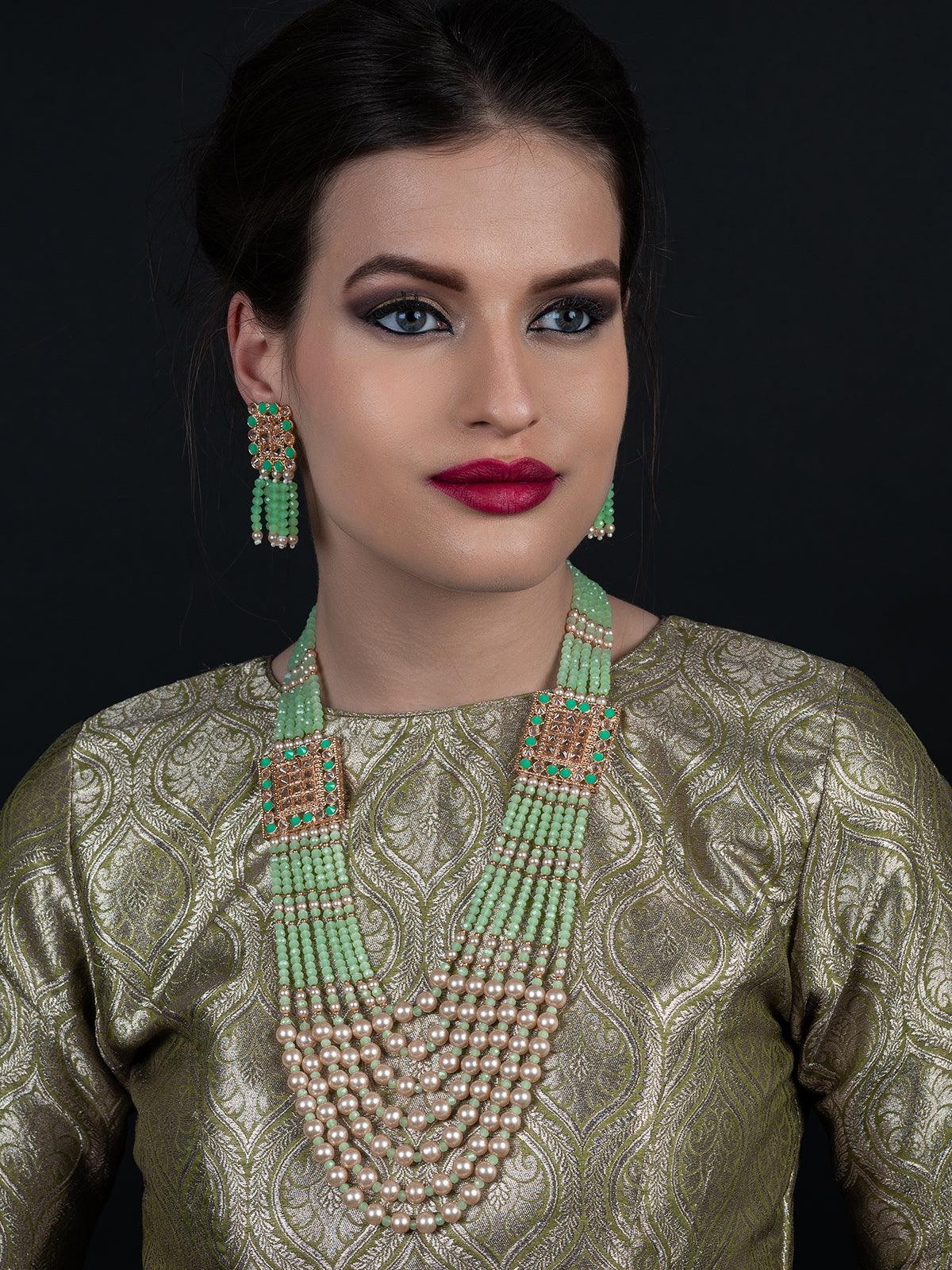 Women's Flaunting Green Beads And Pearl Necklac