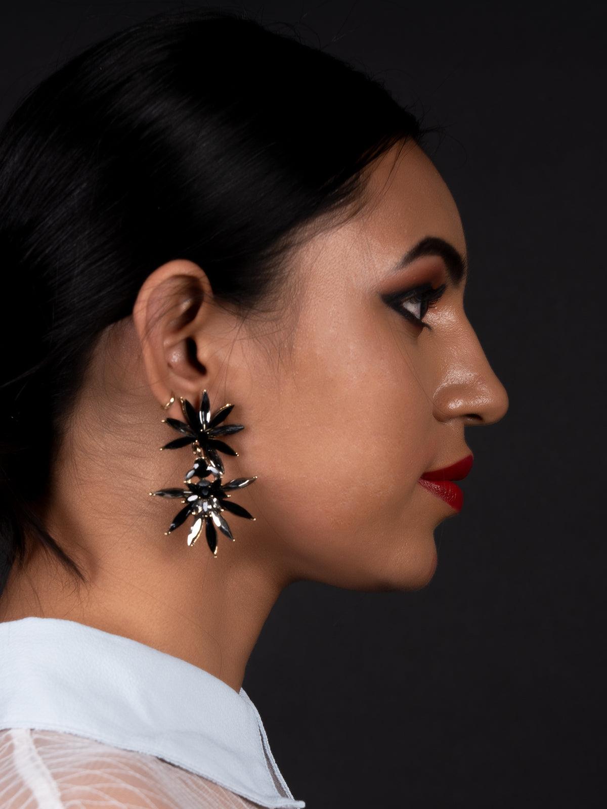 Women's Floral Black-Grey Cute Dangle Earring