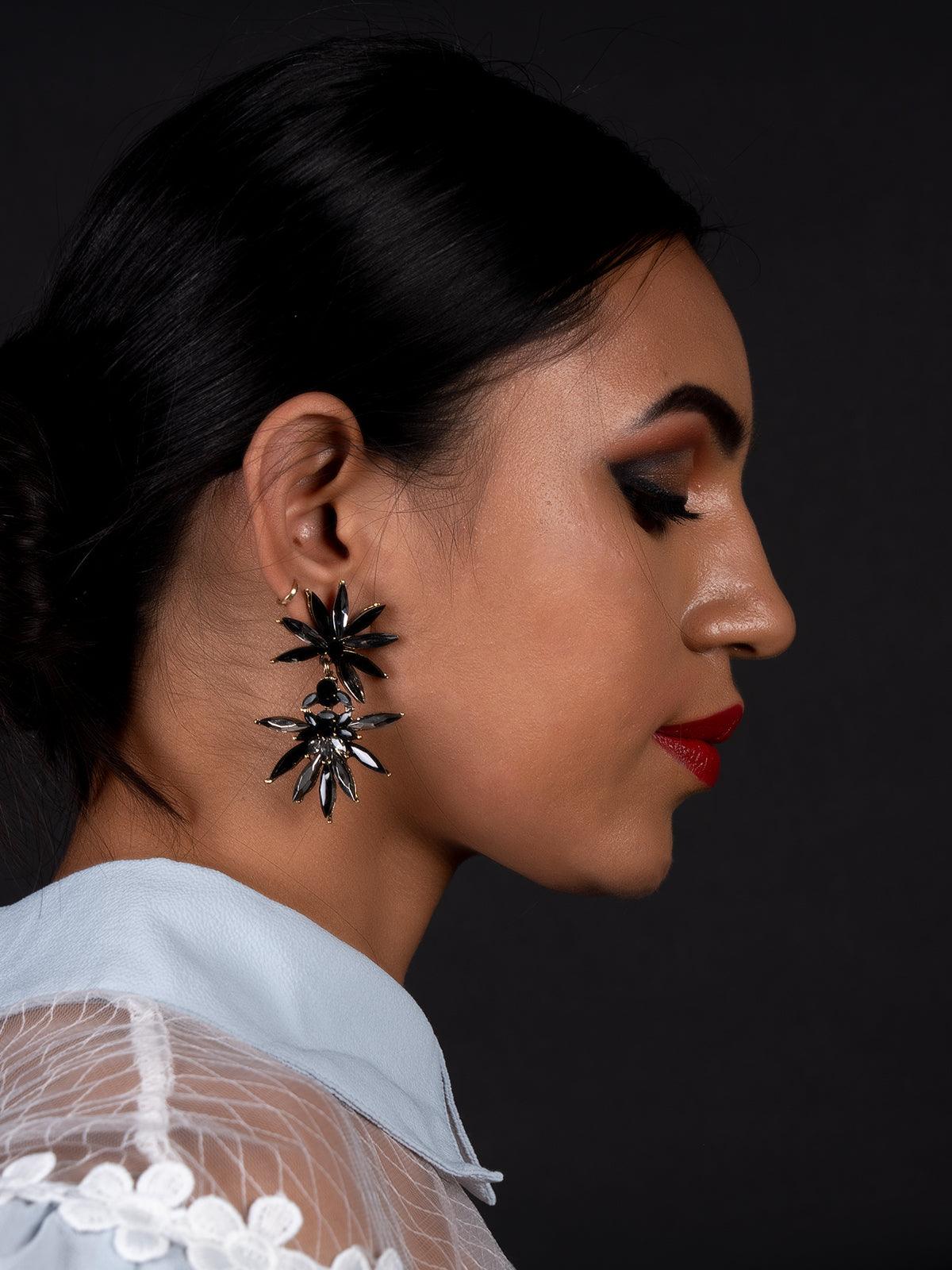 Women's Floral Black-Grey Cute Dangle Earring