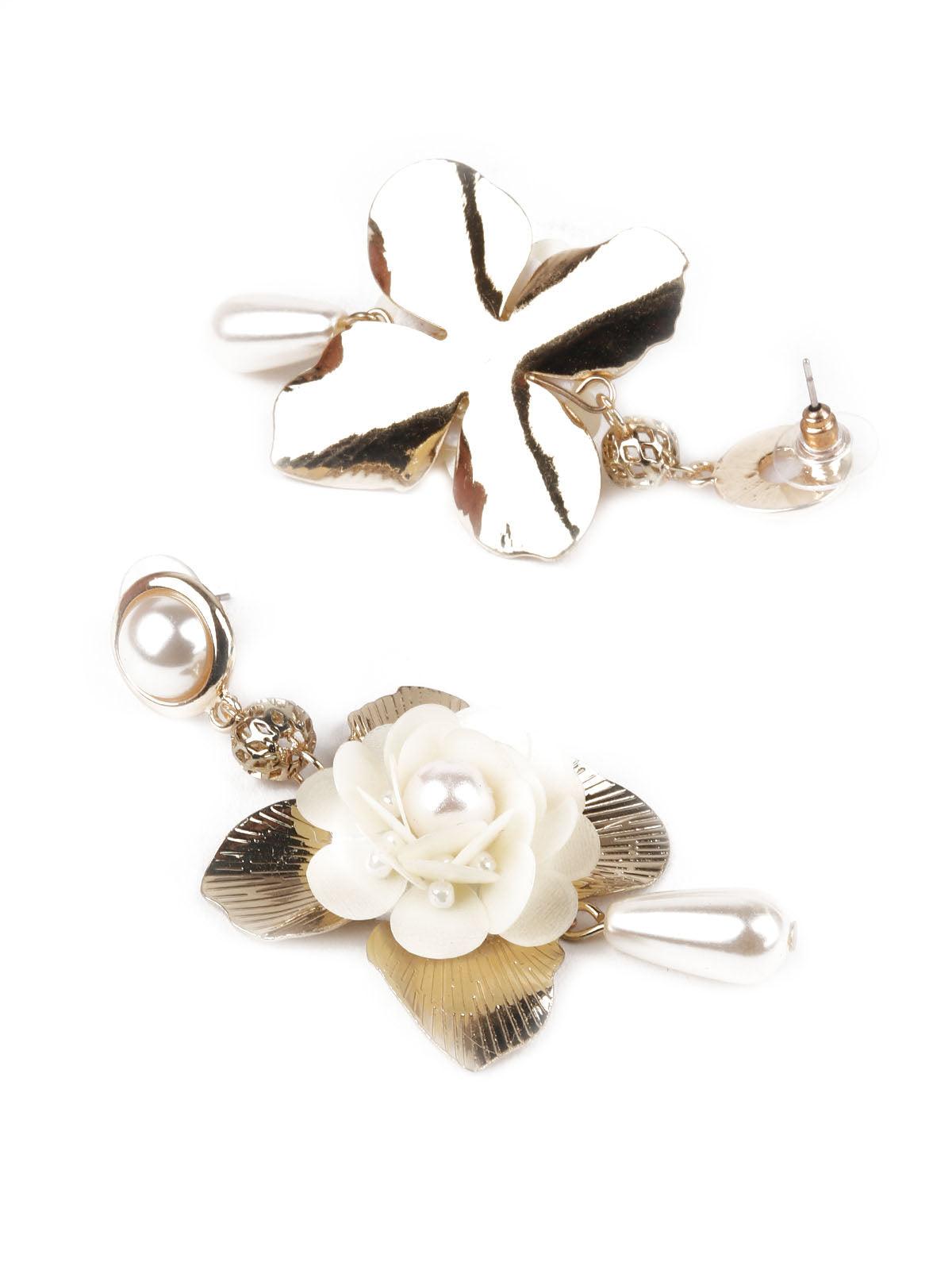 Women's Gold And White Dangle Earring