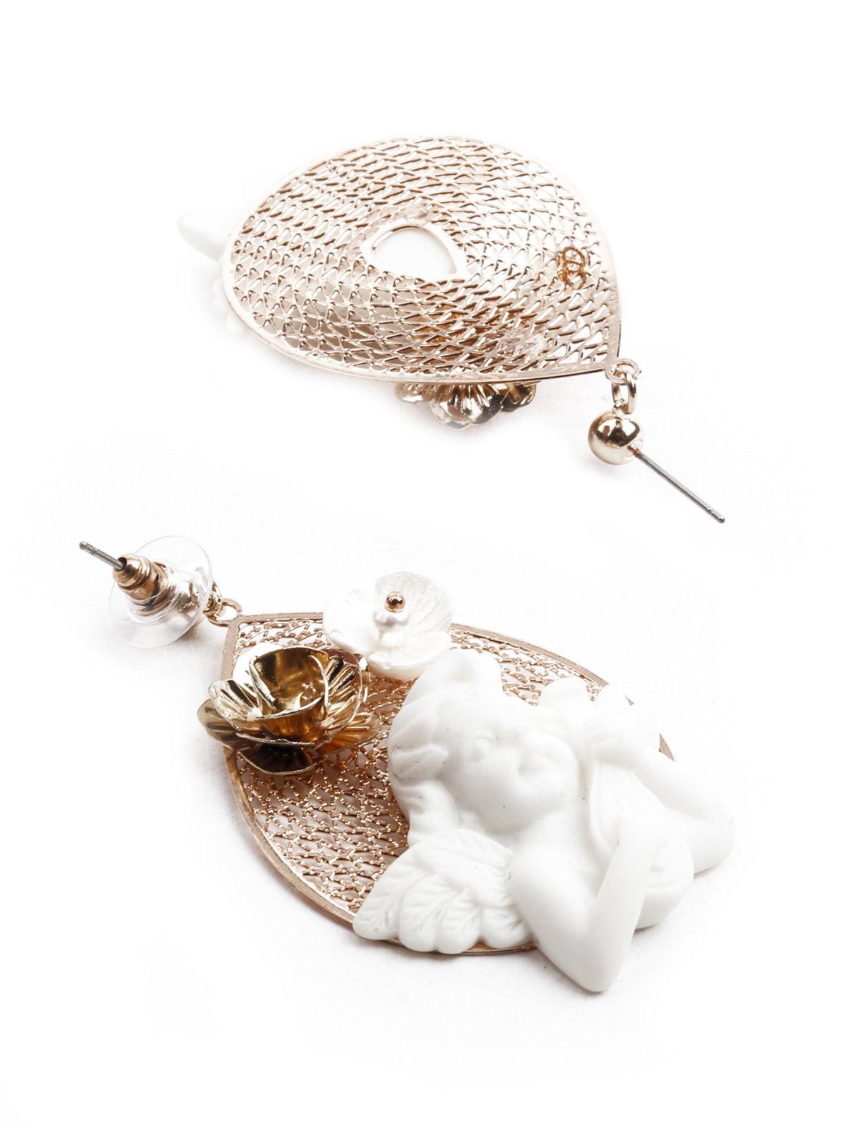 Women's Gold Dangle Earring