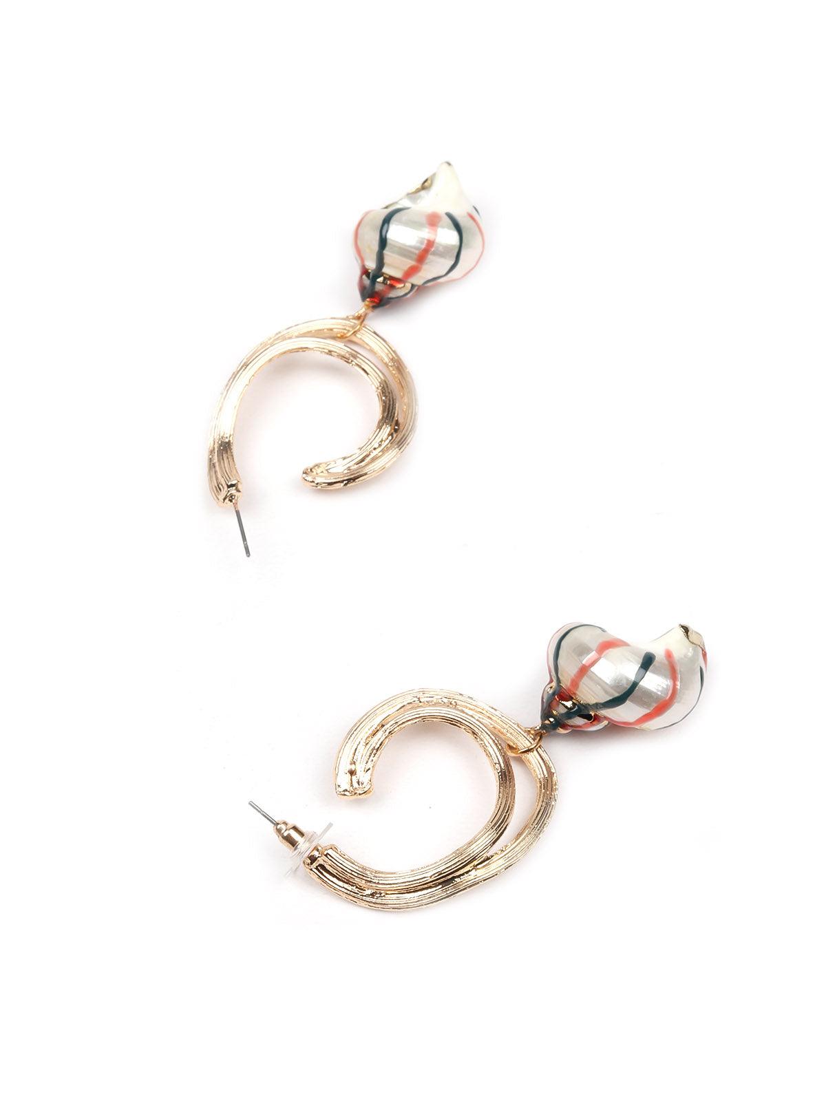 Women's Gorgeous Gold Textured Earring