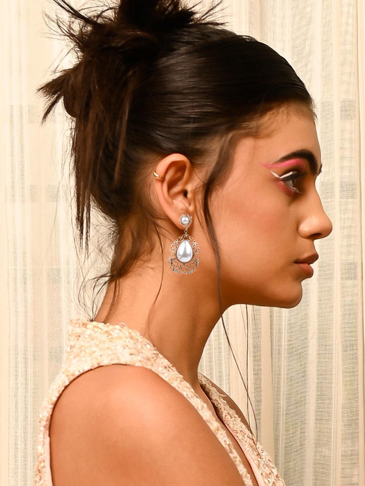 Women's Gorgeous Golden Textured Drop Earring