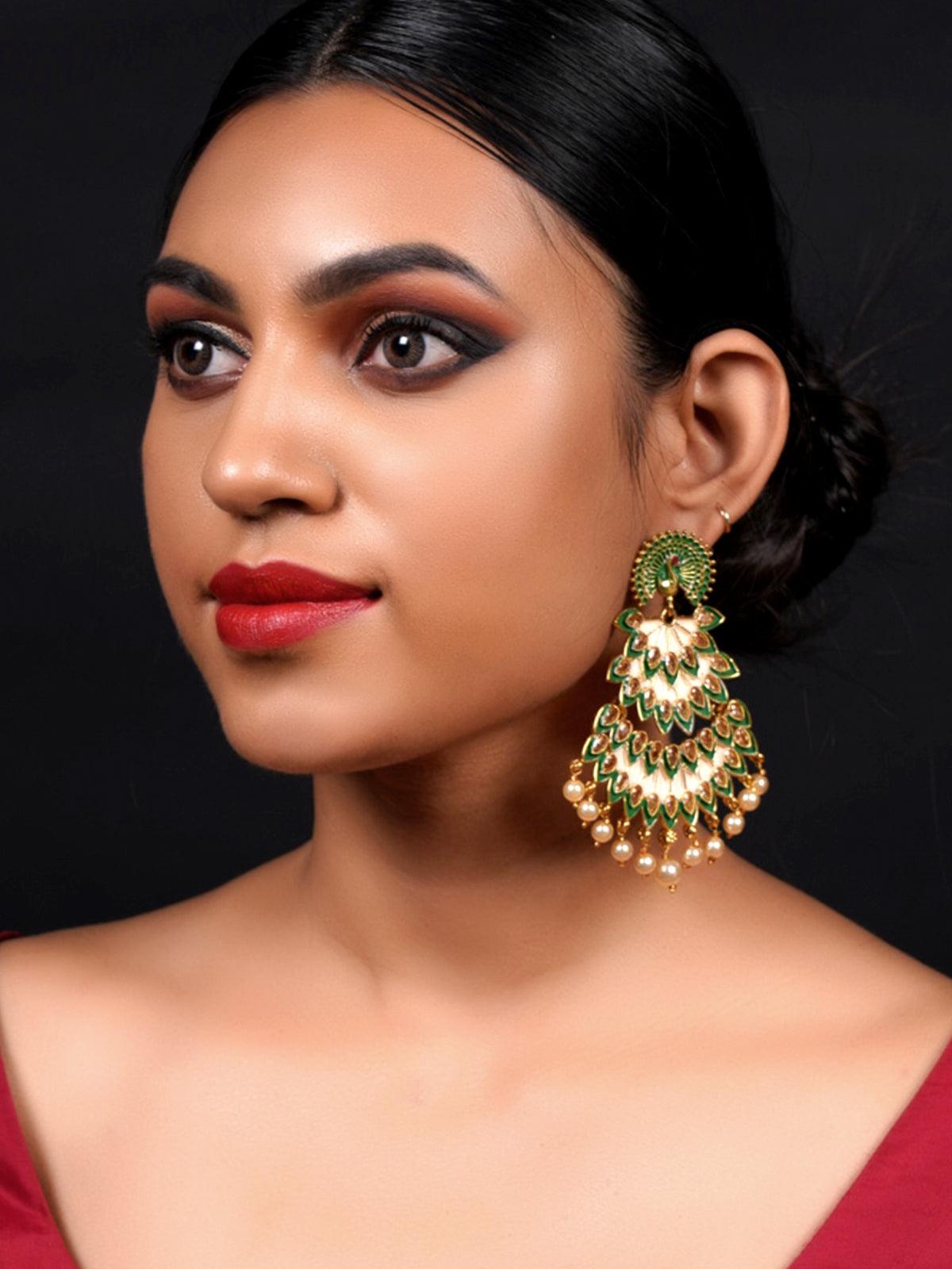 Women's Green Leafy Lovely Dangle Earrings