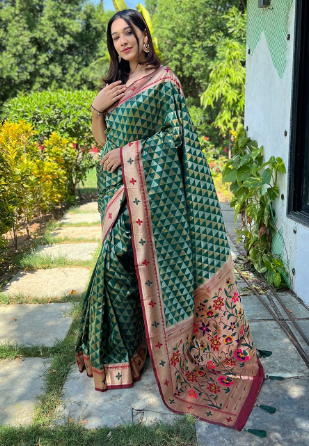 Women's Dark Green Banarasi Paithani Silk Woven Saree - TASARIKA