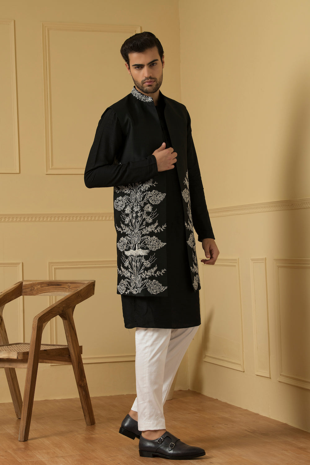 Men's Long Zari Nehru Jacket Set - Hilo Design