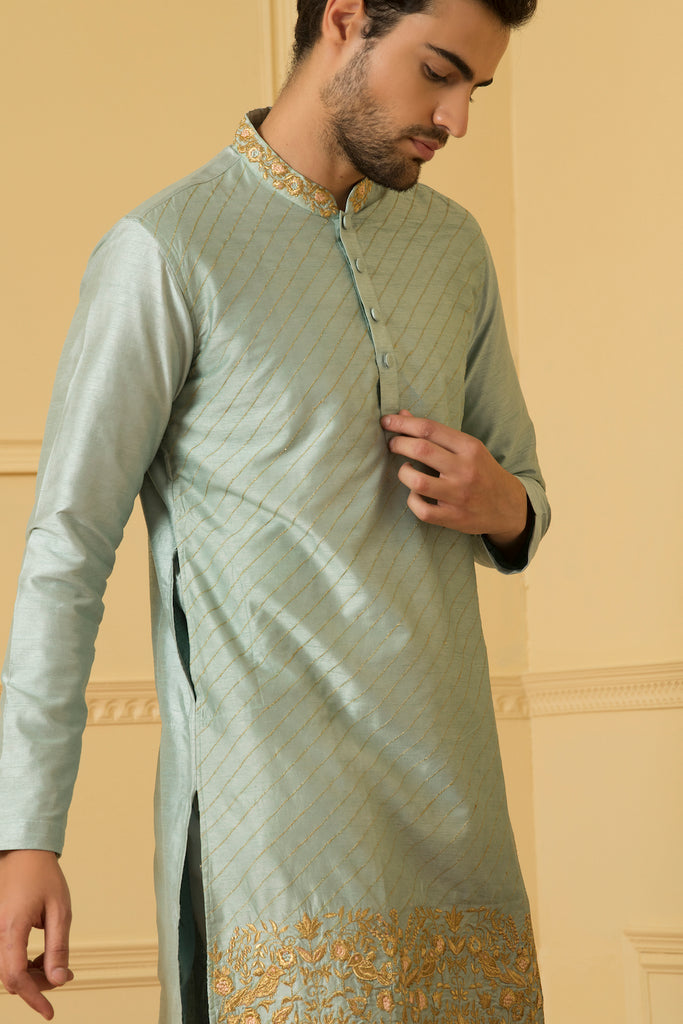Men's Zari Embroidered Kurta